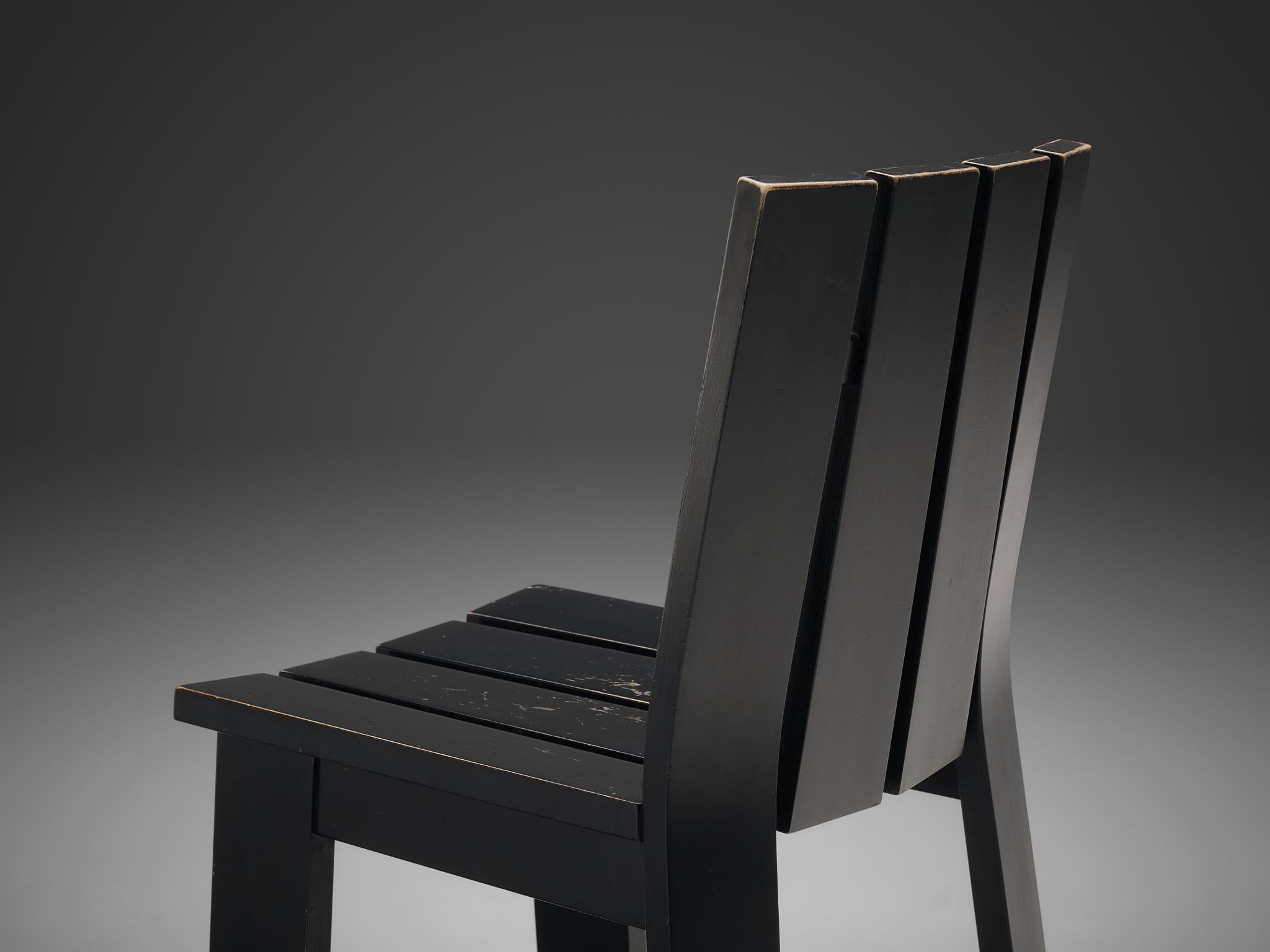 Niederländischer Satz von vier Esszimmerstühlen aus schwarz lackiertem Holz  im Angebot 2