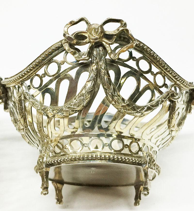 20th Century Dutch Silver bonbon baskets from Reeser and Son, Fa. G.C. The Hague, 1902 For Sale