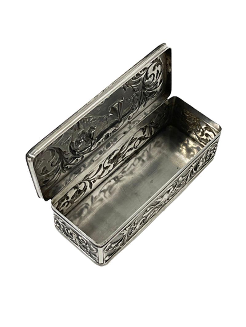 Dutch Silver box by Zaanse Zilversmederij, 1916 In Good Condition For Sale In Delft, NL