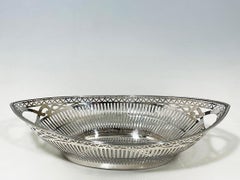 Dutch silver bread basket by Pressburg and Son, Haarlem, 1956