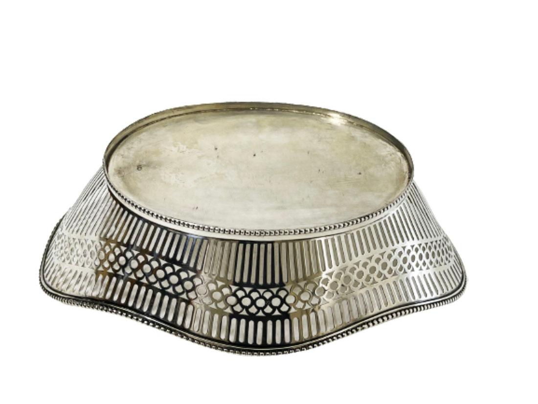 Dutch Silver Bread Basket, Voorschoten, 1927 For Sale 2