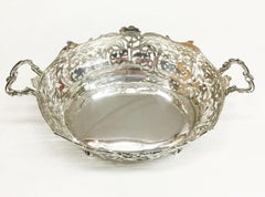 Dutch Silver Bread Basket by the Zaans Silver smith, Amsterdam, 1925