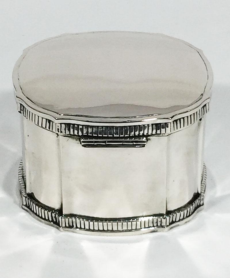 Dutch Silver Cardinal Model Biscuit Box with Accompanying Plate For Sale 1