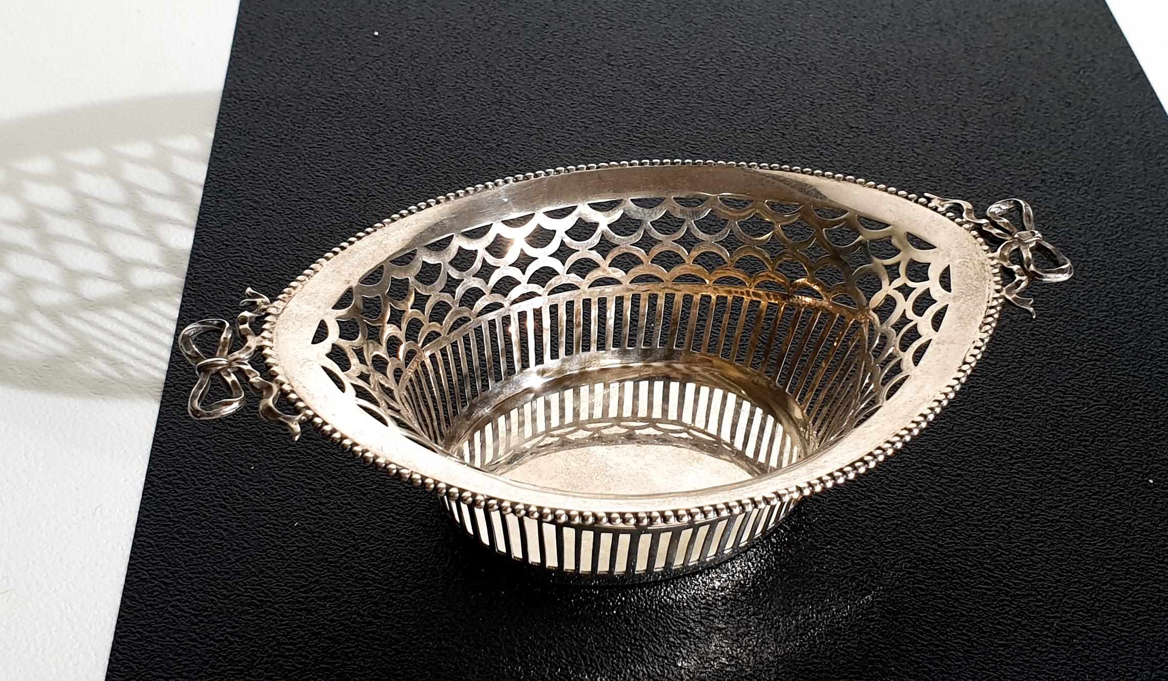 Dutch Silver Chocolate Pierced and Open Chocolate Basket with Bows, 1934 For Sale 3
