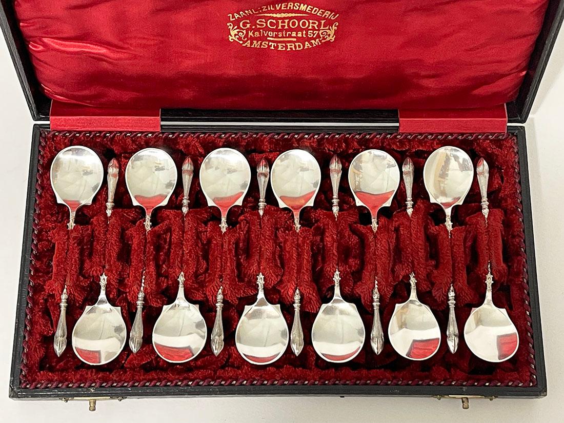 Dutch silver ice cream spoons by Van Kempen & Zonen, ca. 1910 For Sale 1