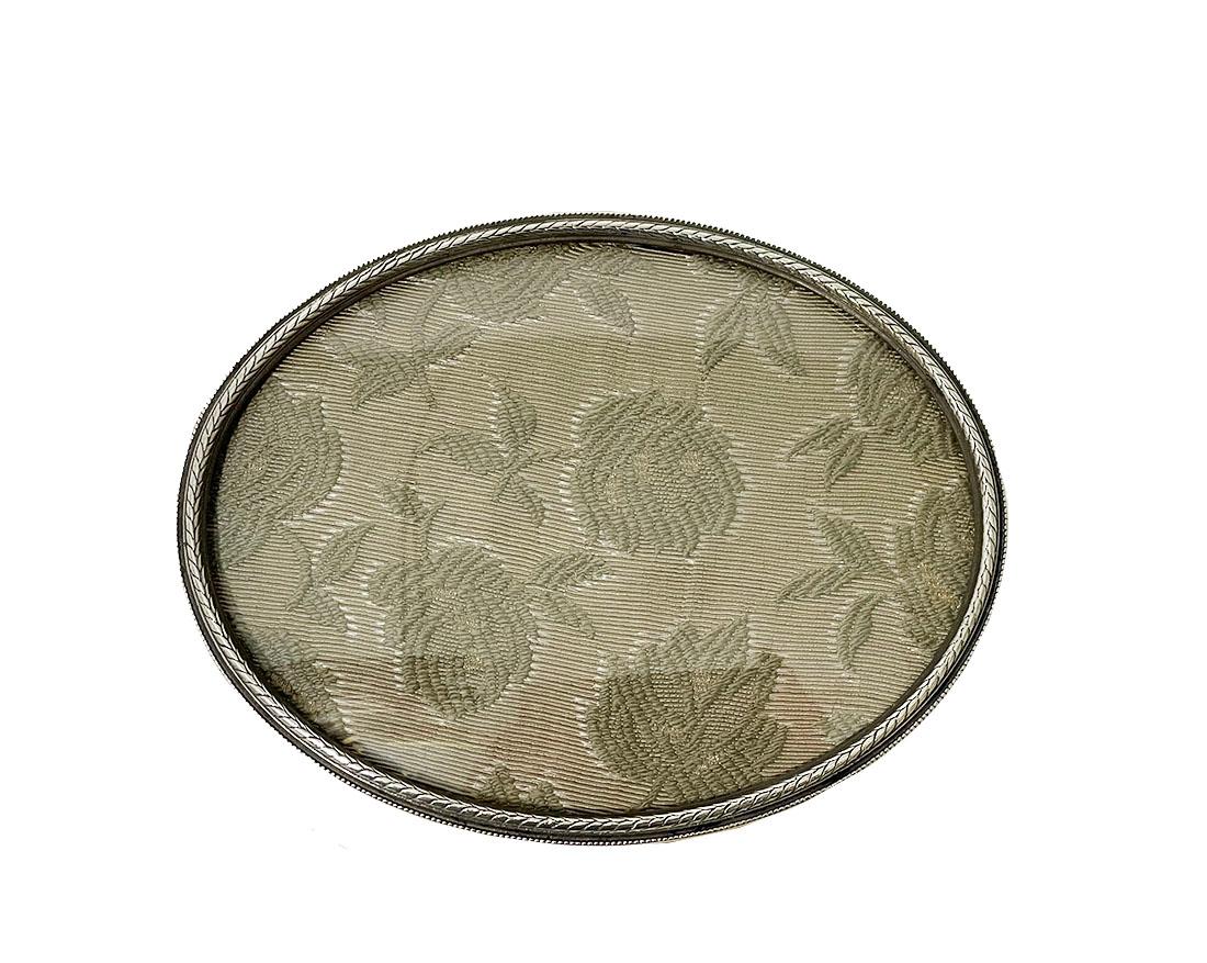 Dutch silver oval photo frame by Zaanlandse Zilversmederij, 1973

An oval silver photo, picture frame by Zaanlandse Zilversmederij, (Silversmith), Amsterdam, Haarlem. The frame has the Dutch Silver Hall marks of the Silver smith Schoorl, E/ Peetoom,