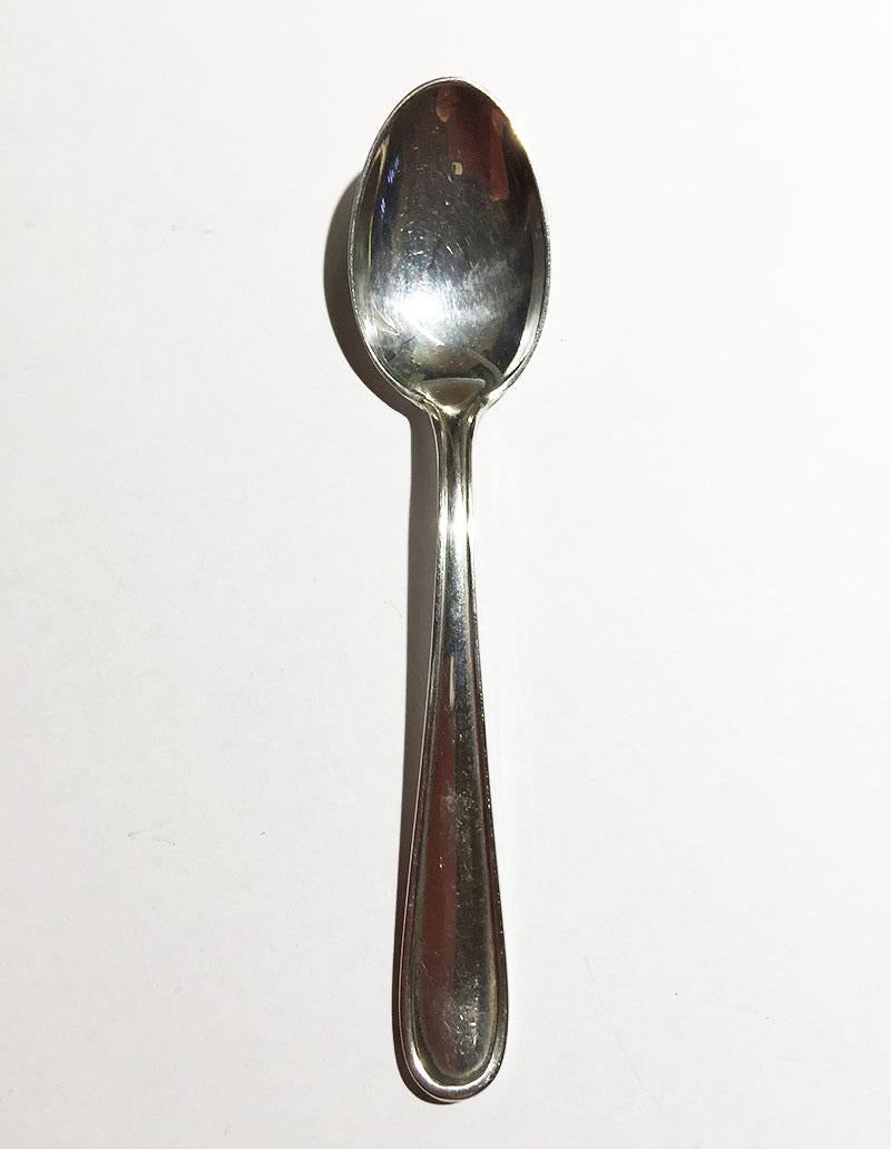 Cucharas mocca de plata holandesa, en caja de plata de estilo Biedermeier, 1958 Grabado en venta