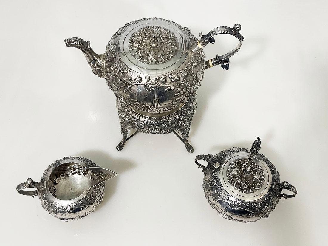 Niederländisches Silber Teeservice, 1899-1909 im Zustand „Gut“ im Angebot in Delft, NL
