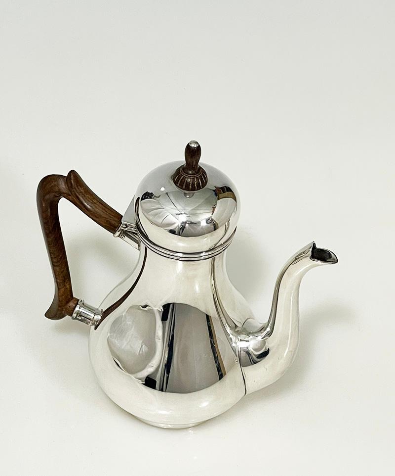 Petite cafetière hollandaise en argent  