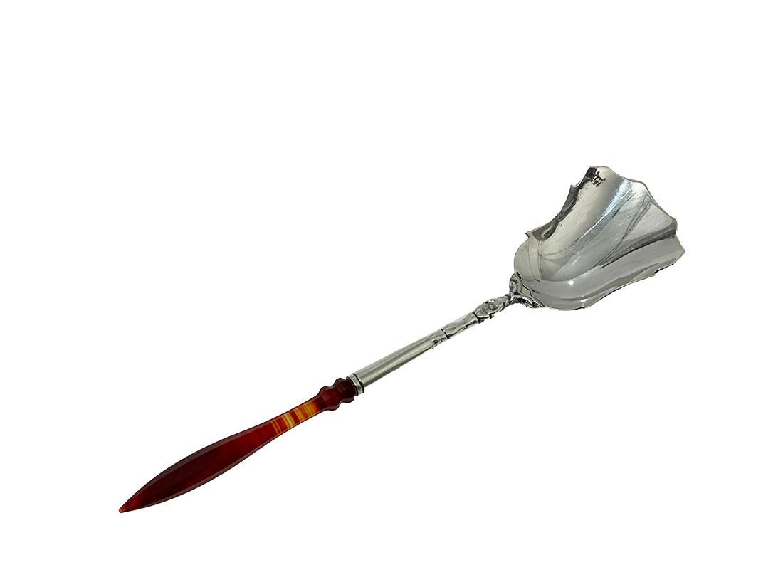 Néerlandais Cuillère à sucre hollandaise en argent et agate par Jacob van der Ree, 1856-1886 en vente