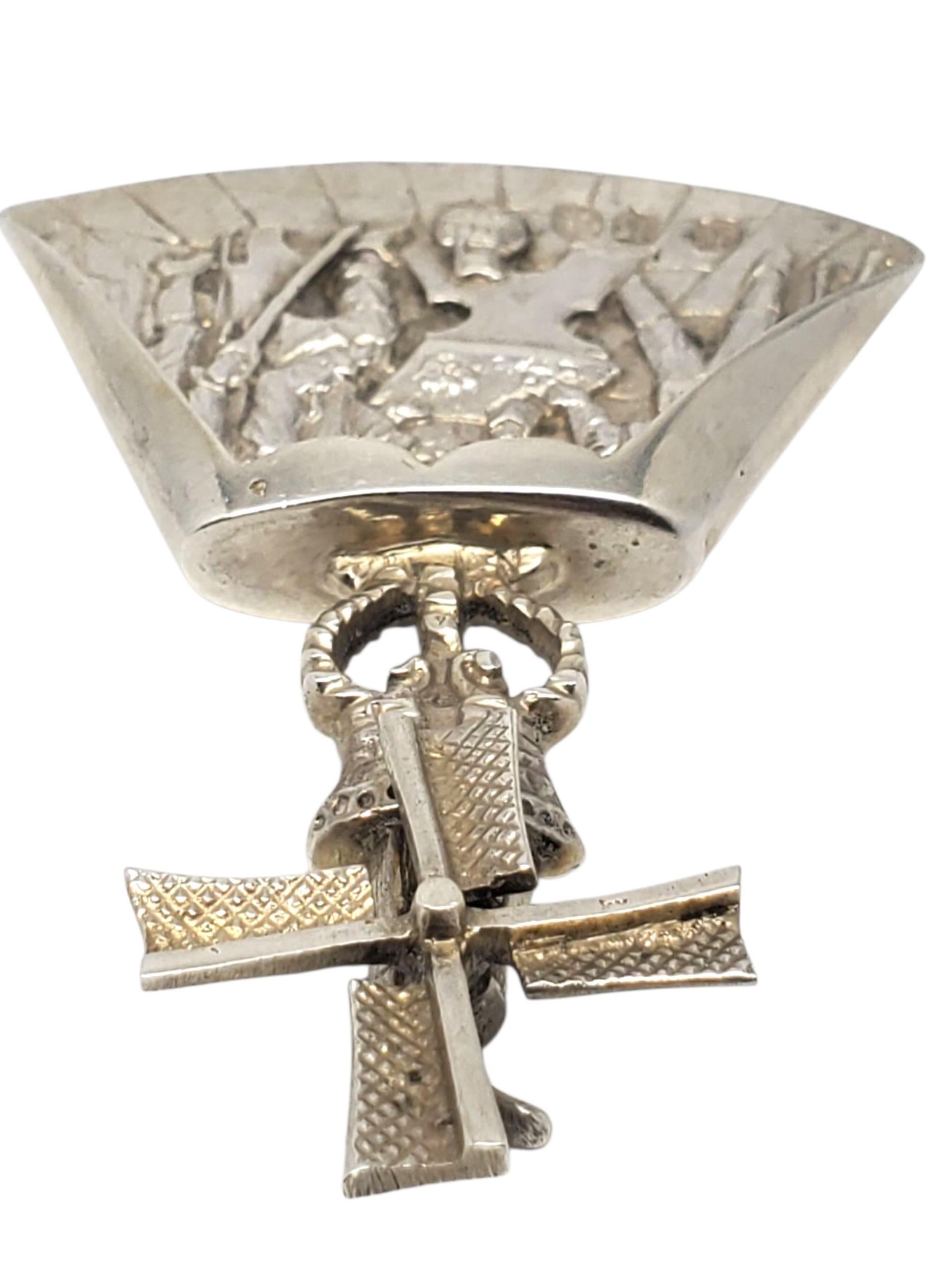 Cucchiaio a pala in argento sterling olandese con scena di taverna e mulino a vento #22670 in vendita 1