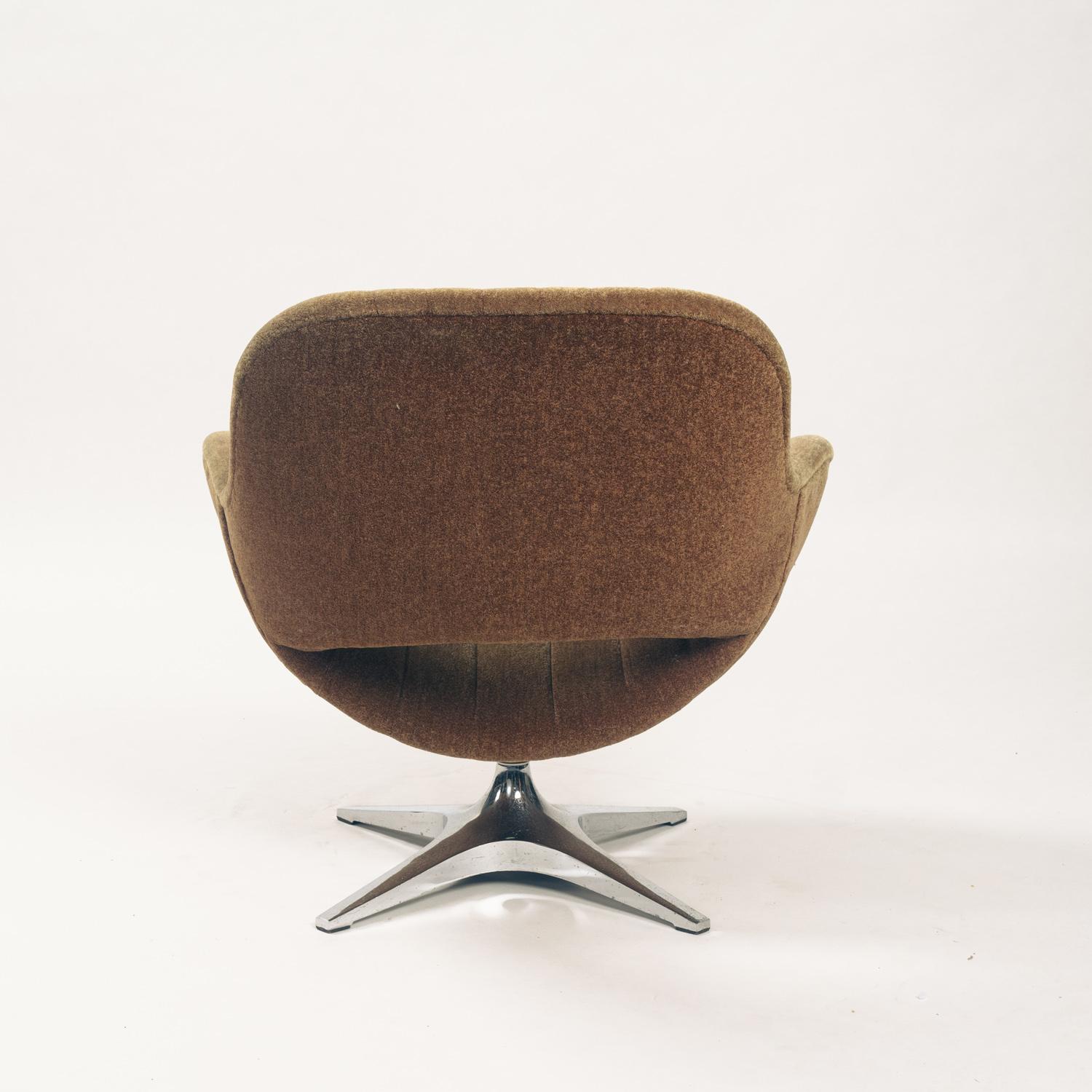 Milieu du XXe siècle Fauteuil pivotant hollandais en mohair par Enrico Wallès pour Romefa Noordwolde, années 1950 en vente