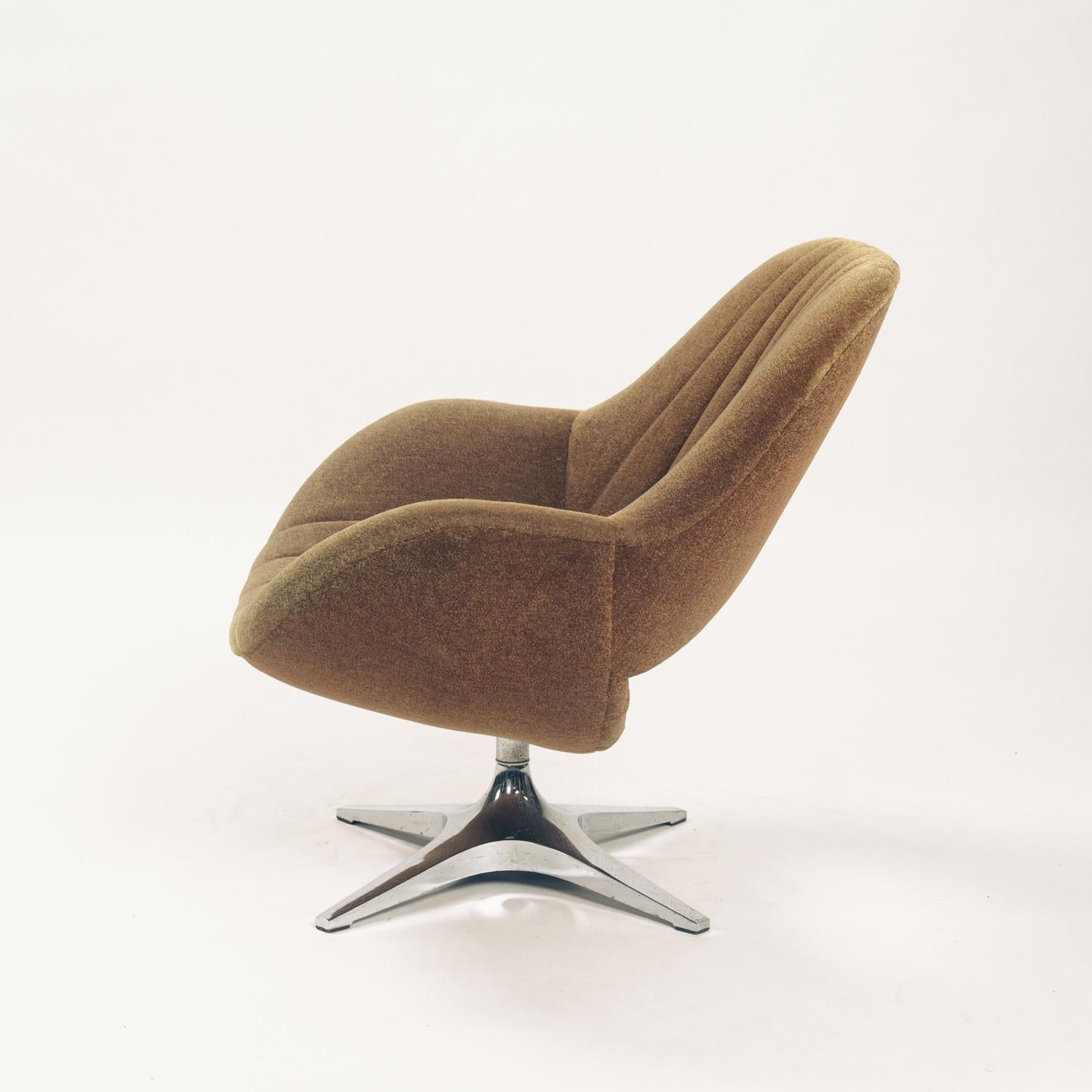 Acier Fauteuil pivotant hollandais en mohair par Enrico Wallès pour Romefa Noordwolde, années 1950 en vente