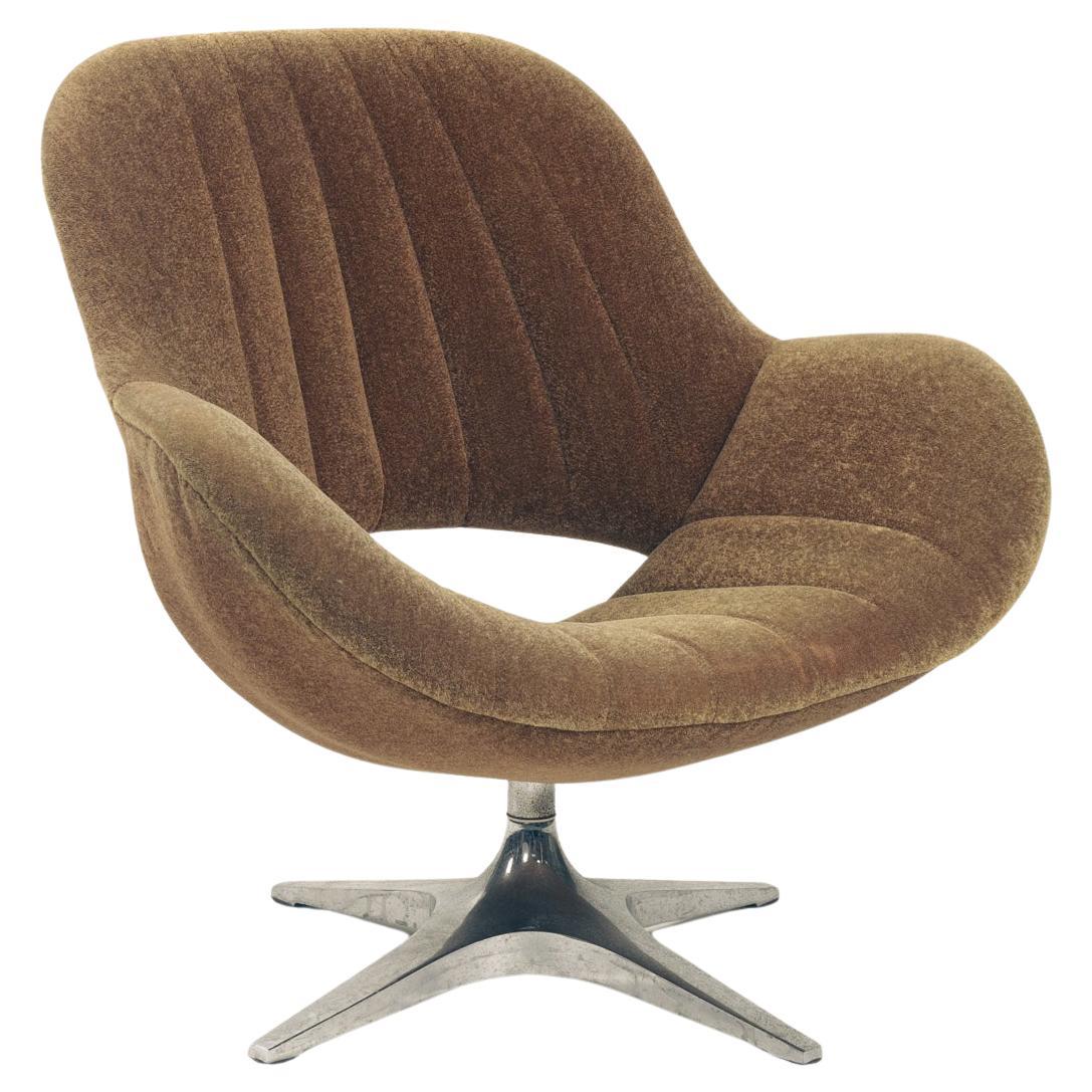 Fauteuil pivotant hollandais en mohair par Enrico Wallès pour Romefa Noordwolde, années 1950 en vente