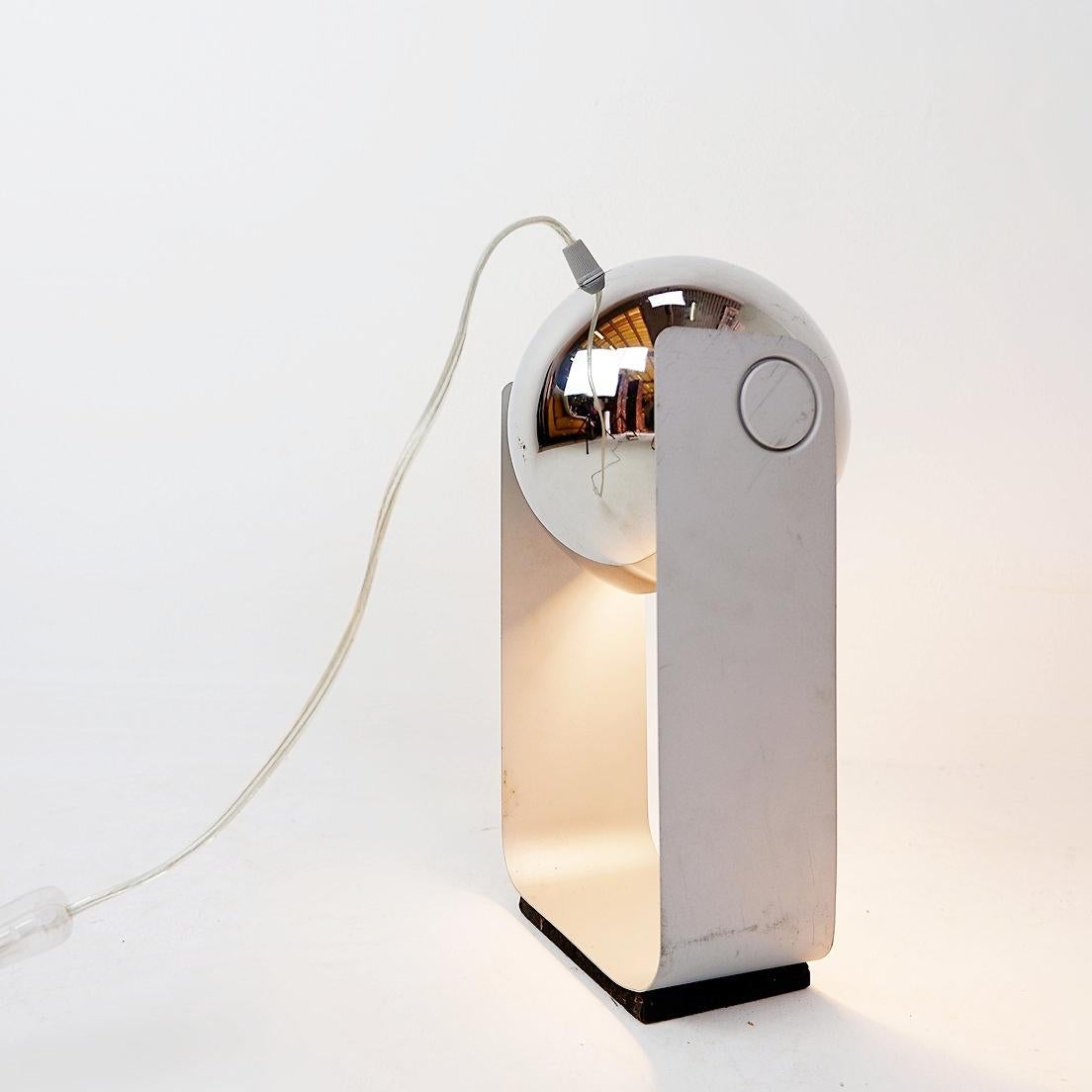 20ième siècle Lampe de table hollandaise « eyeball » pour Massive - 1990 en vente