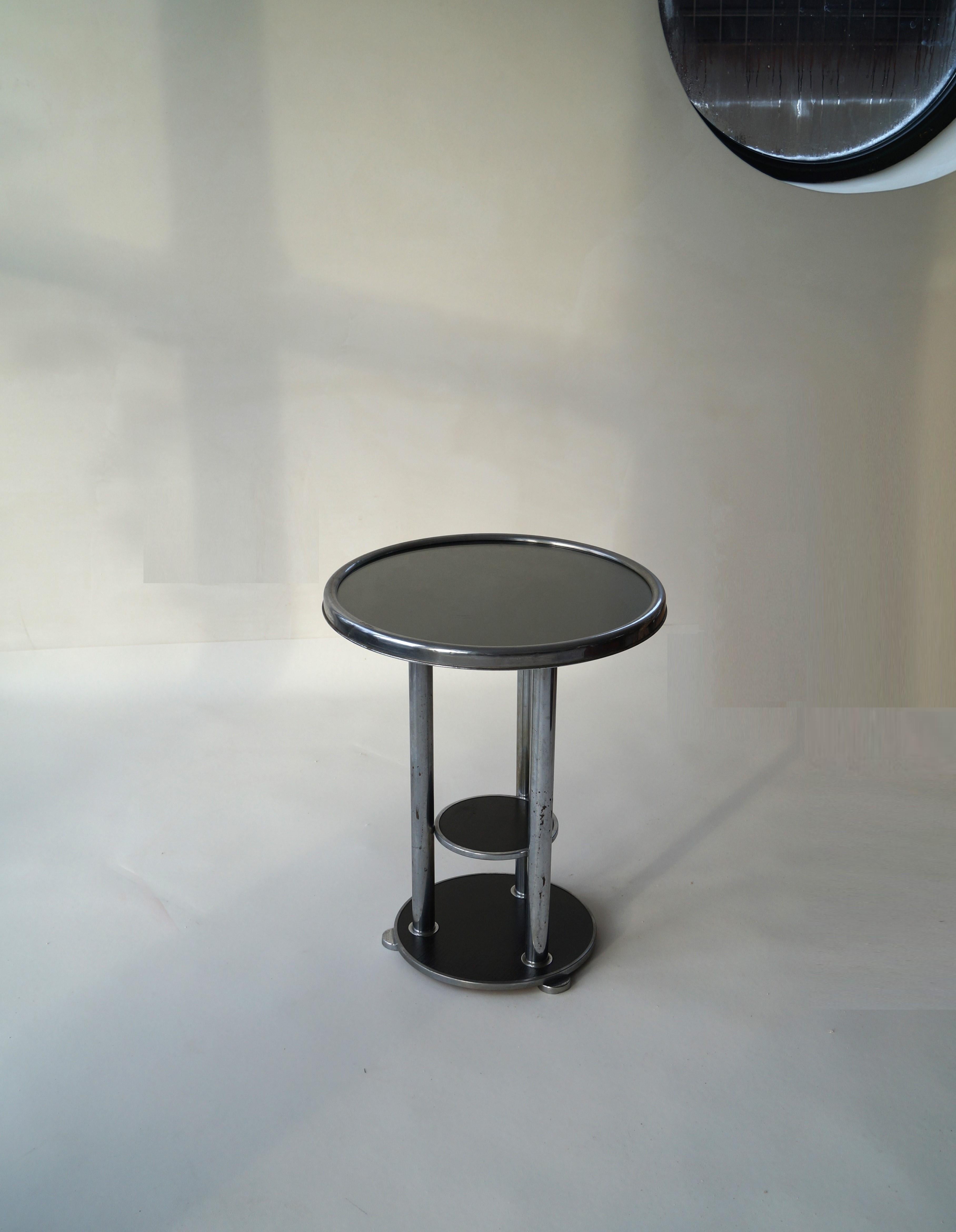 Dutch three tiered Bauhaus side table, 1930s For Sale 8