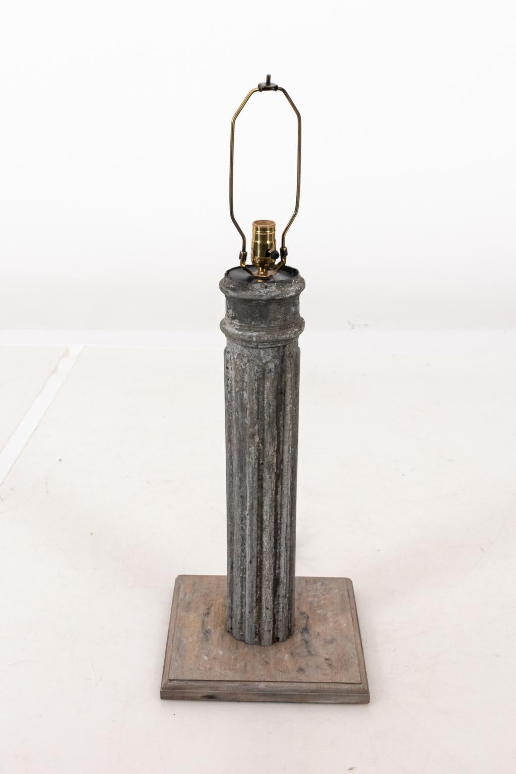 Dutch Tin Fluted Column Lamp In Good Condition For Sale In Stamford, CT