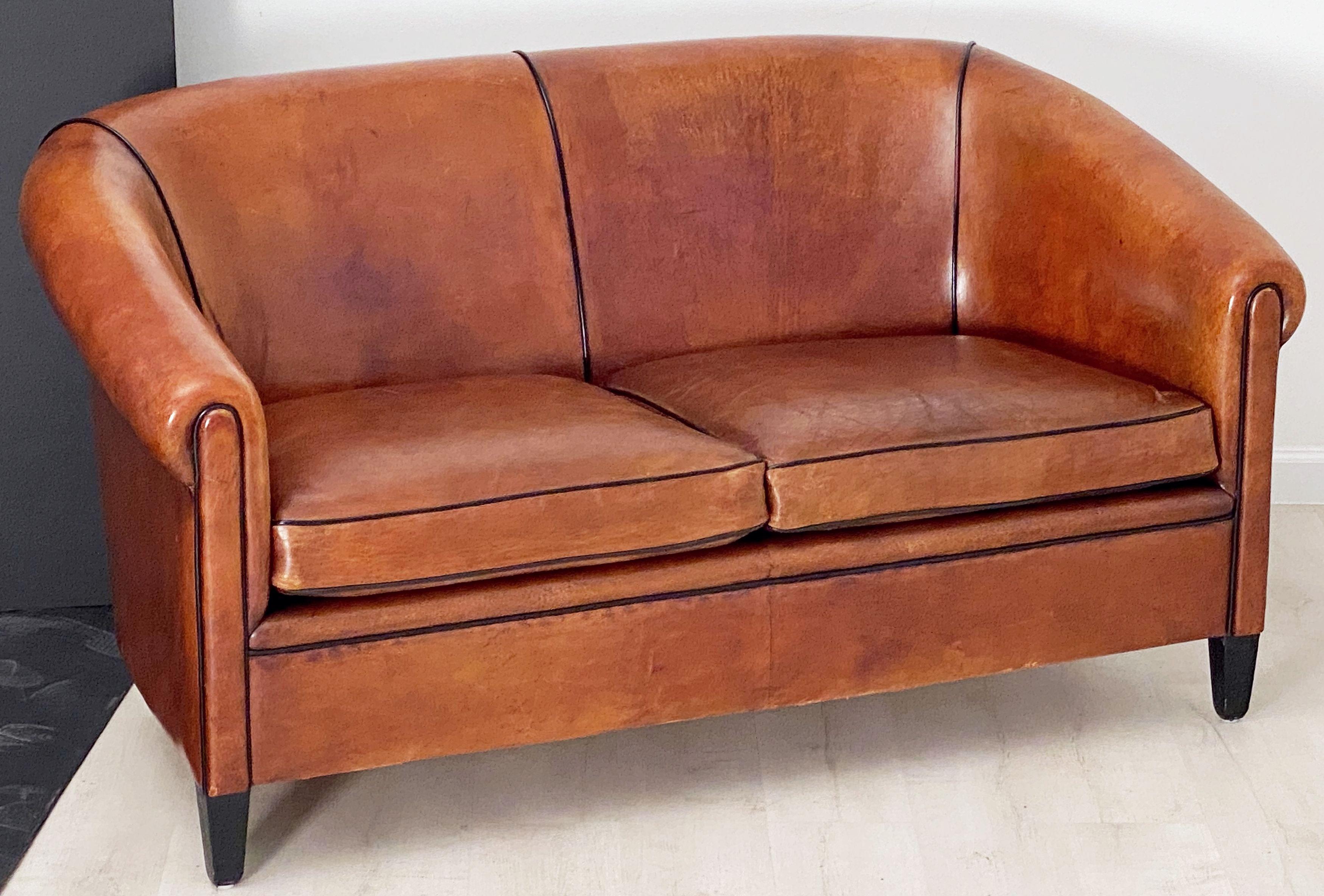 Dutch Upholstered Leather Sofa or Settee in the Art Deco Style 4