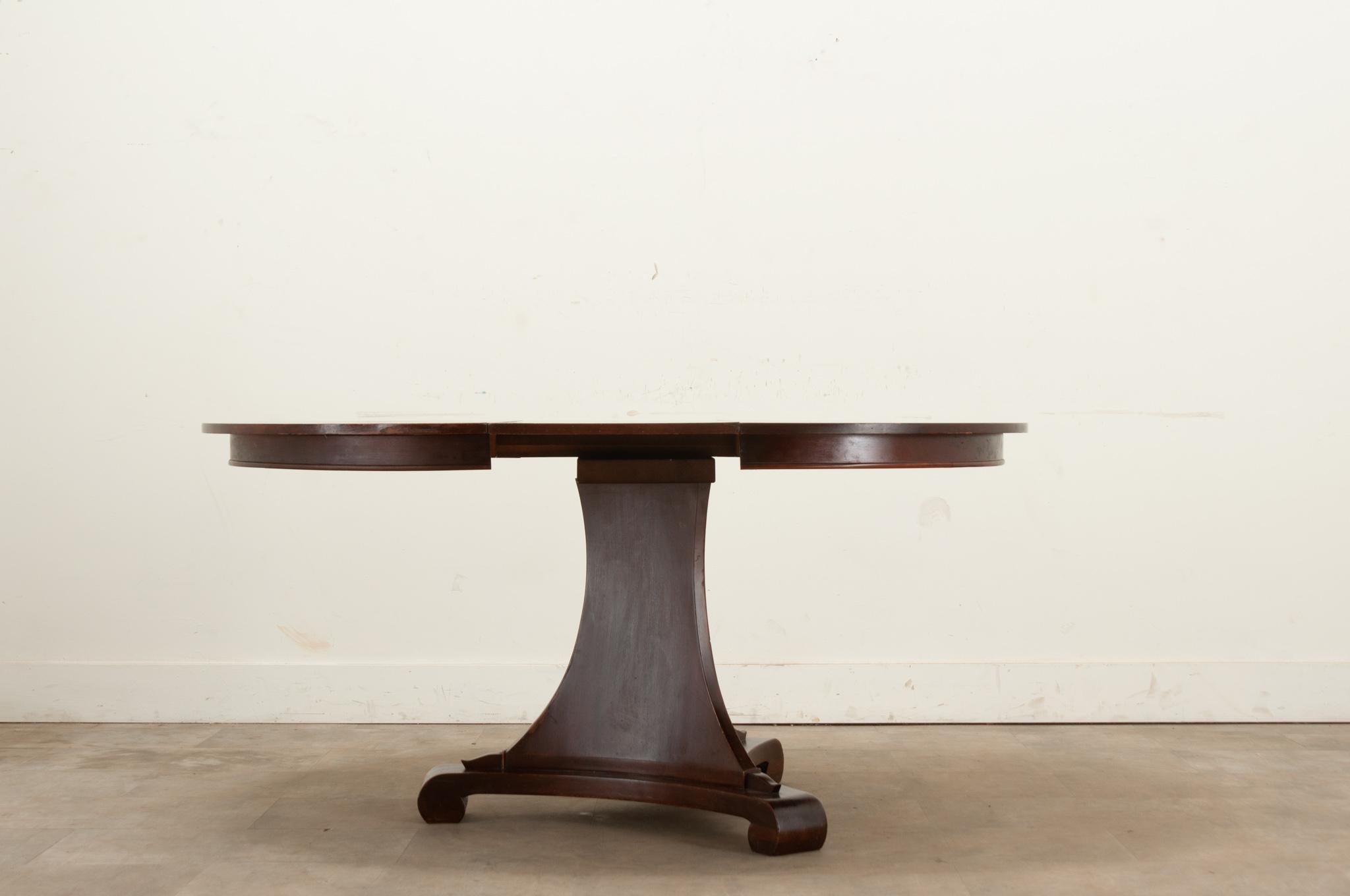 Dutch Vintage Mahogany Extending Dining Table For Sale 5
