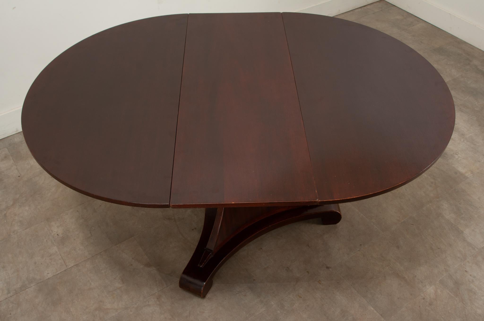 Dutch Vintage Mahogany Extending Dining Table For Sale 1