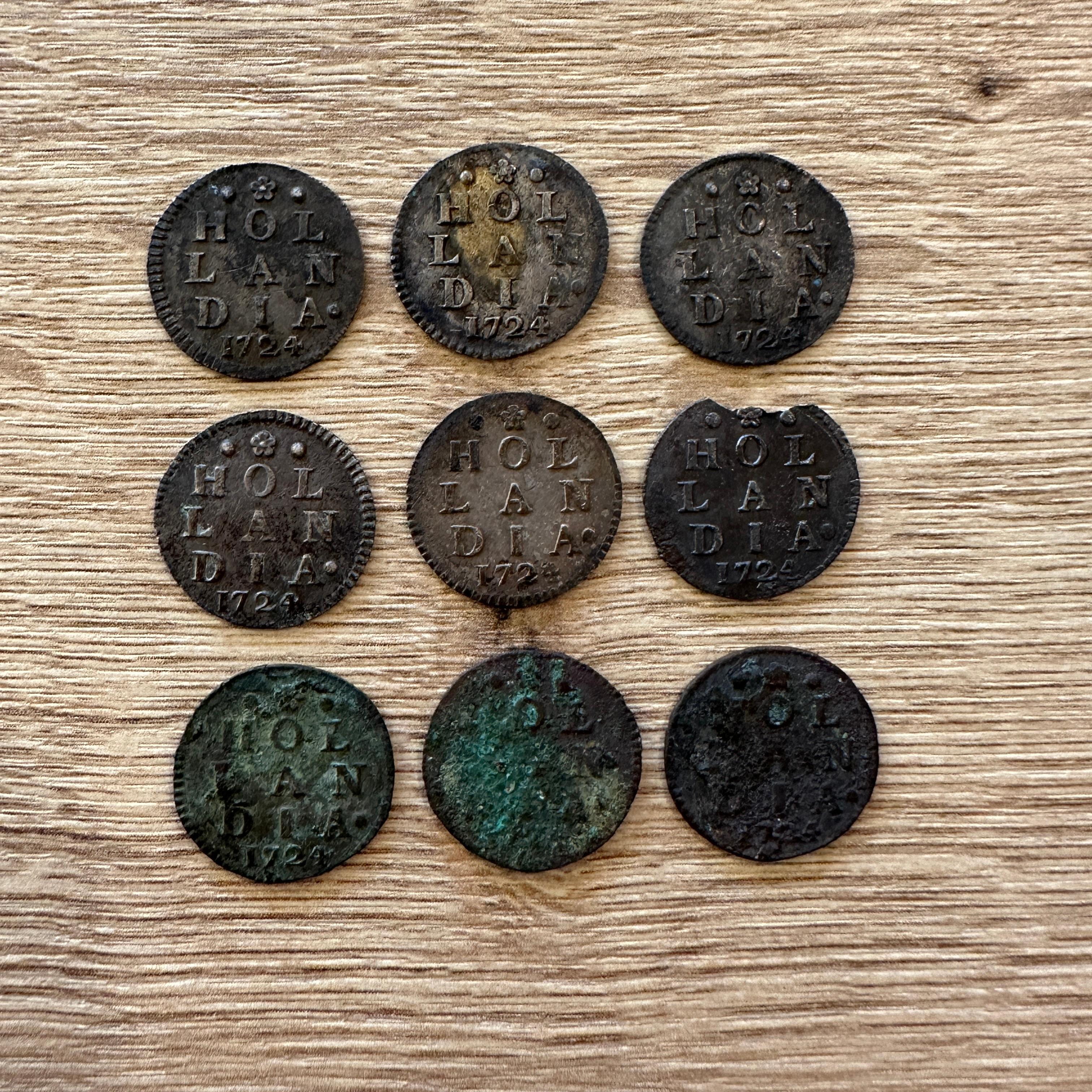 Dutch VOC Silver Shipwreck Treasure Coins From The Akerendam Shipwreck 1724 For Sale 1
