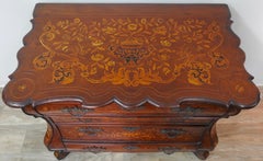 Dutch Walnut and Marquetry Bombé-front Commode, Mid-18th Century