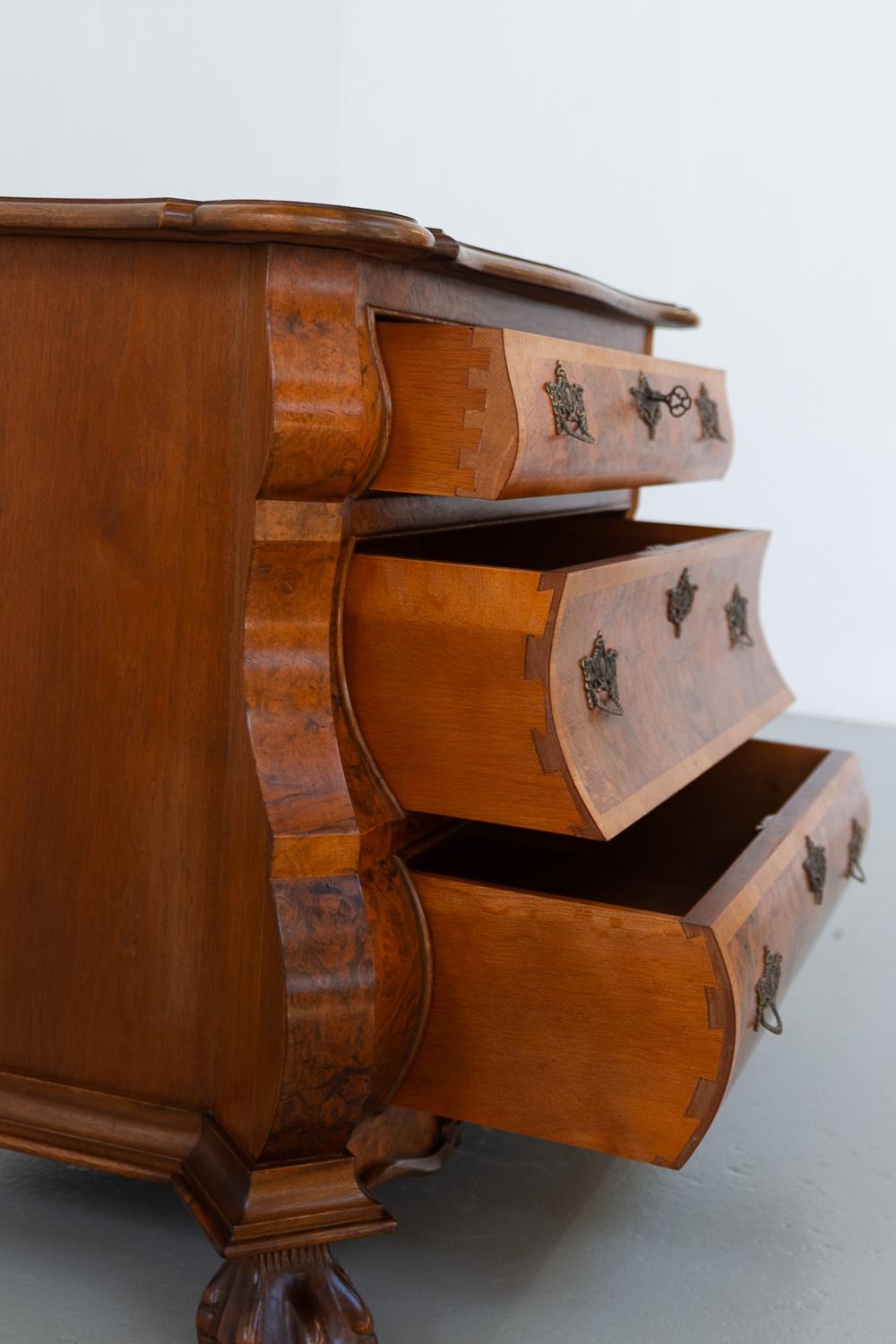 Dutch Walnut Bombe Commode, 1910s. 6