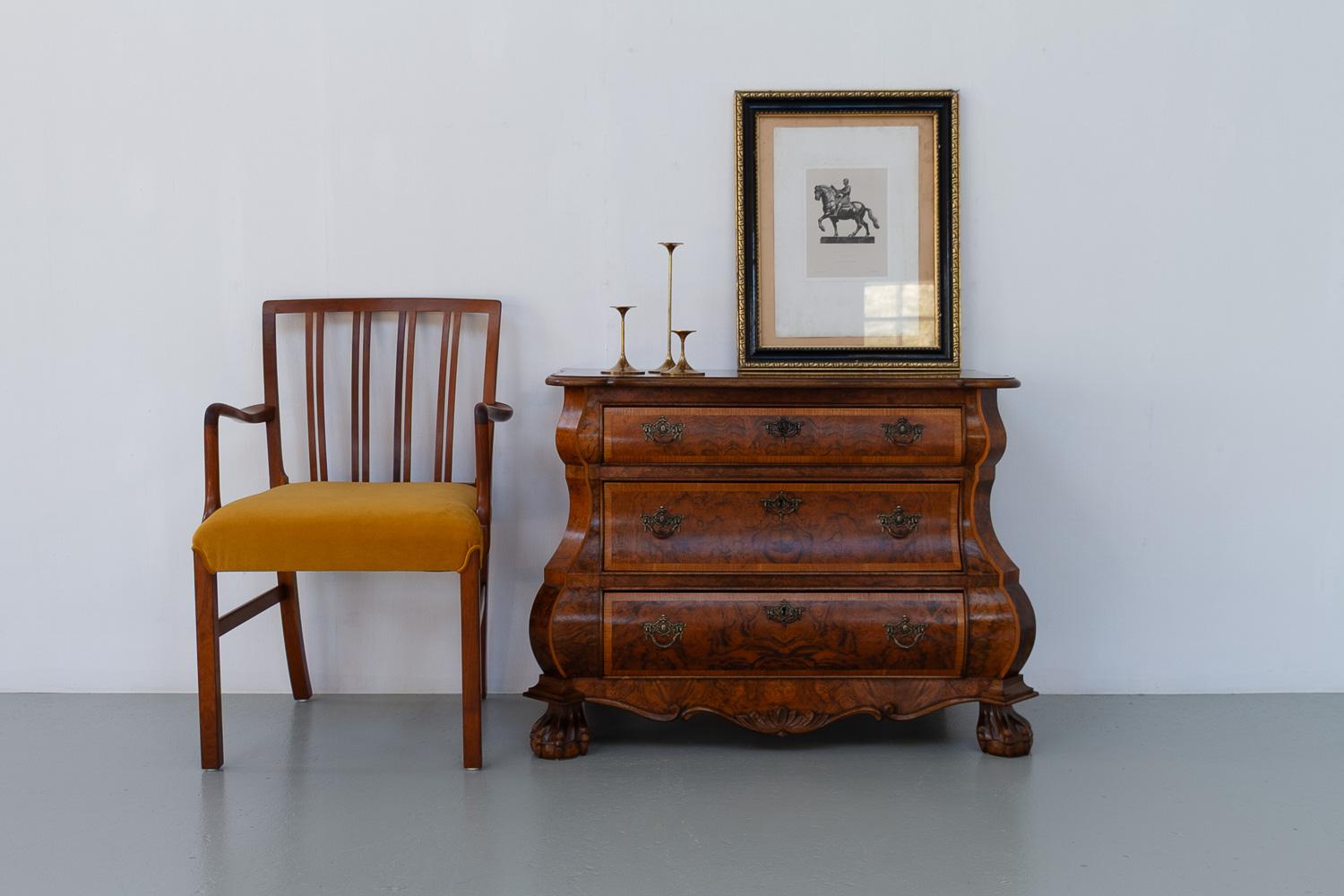 Dutch Walnut Bombe Commode, 1910s. 13