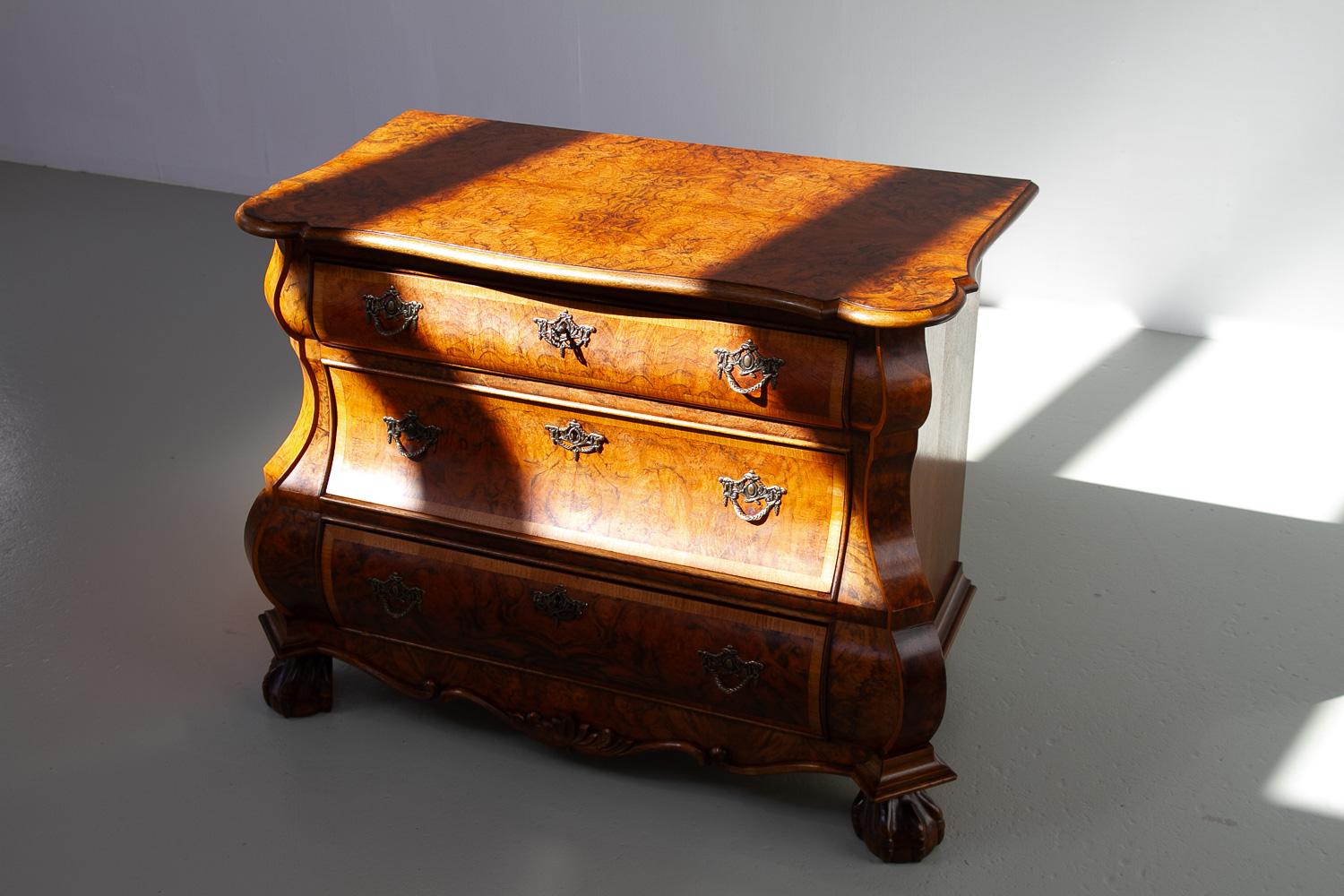 Dutch Walnut Bombe Commode, 1910s. 15