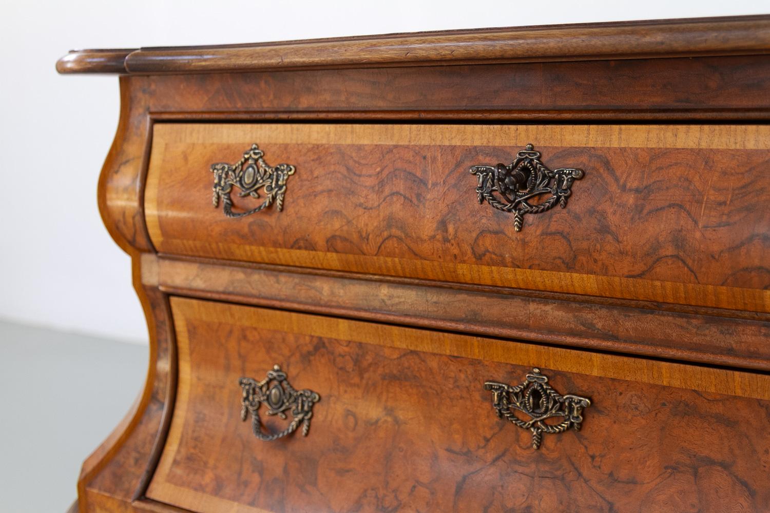 Dutch Walnut Bombe Commode, 1910s. 2