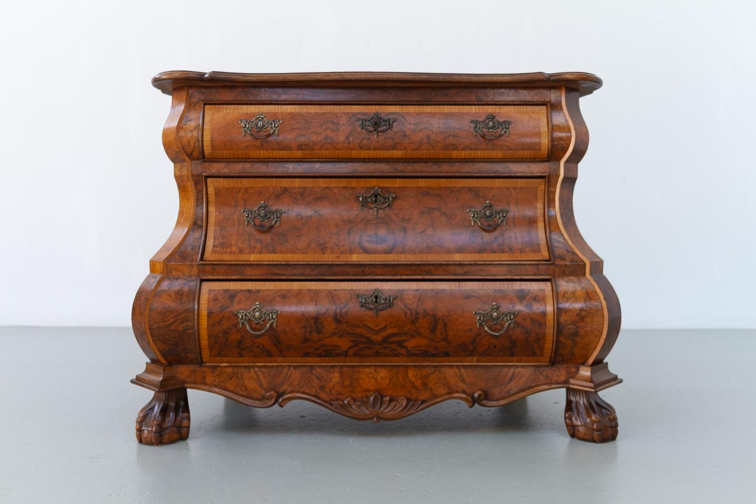Dutch Walnut Bombe Commode, 1910s. 4