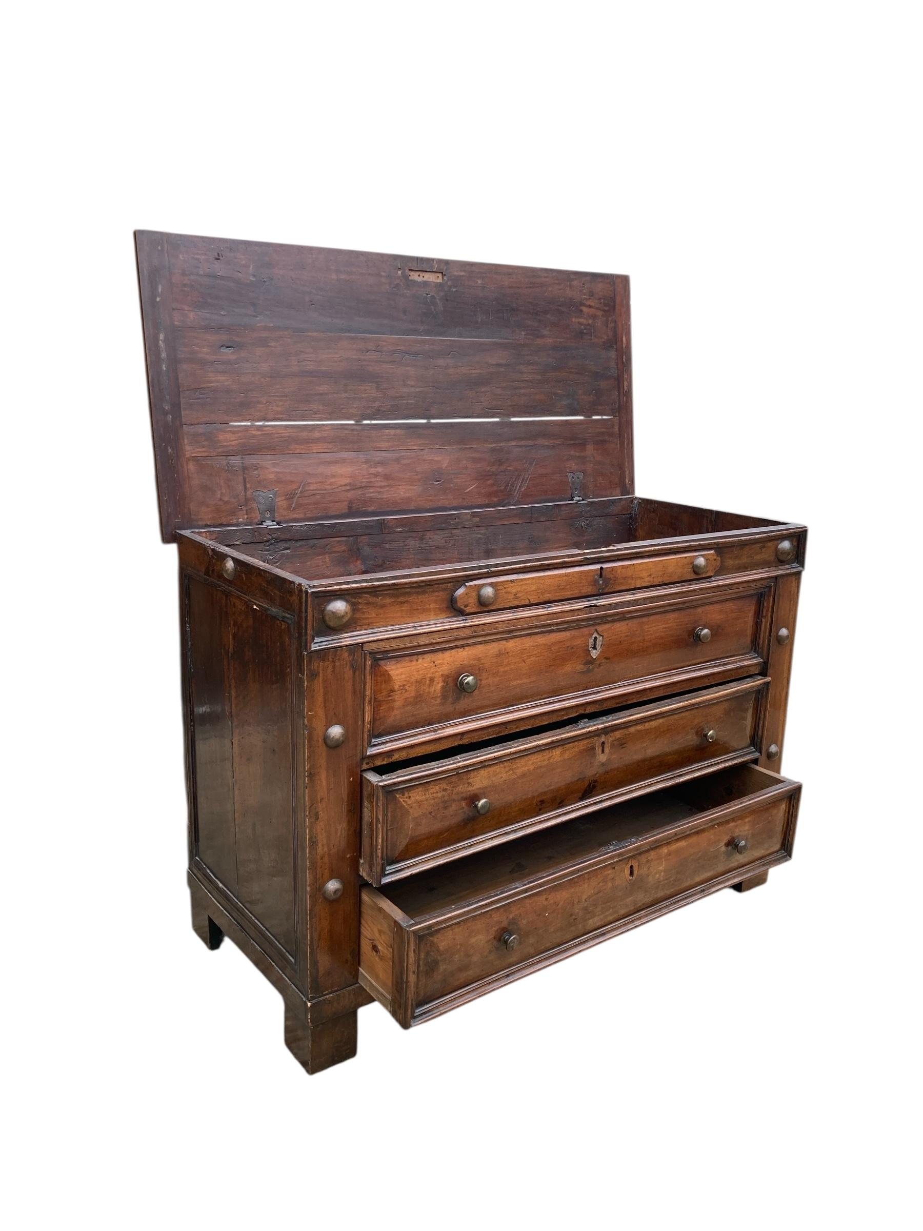 Dutch Walnut Commode Late 18TH Century with hinged Lidded top For Sale 3