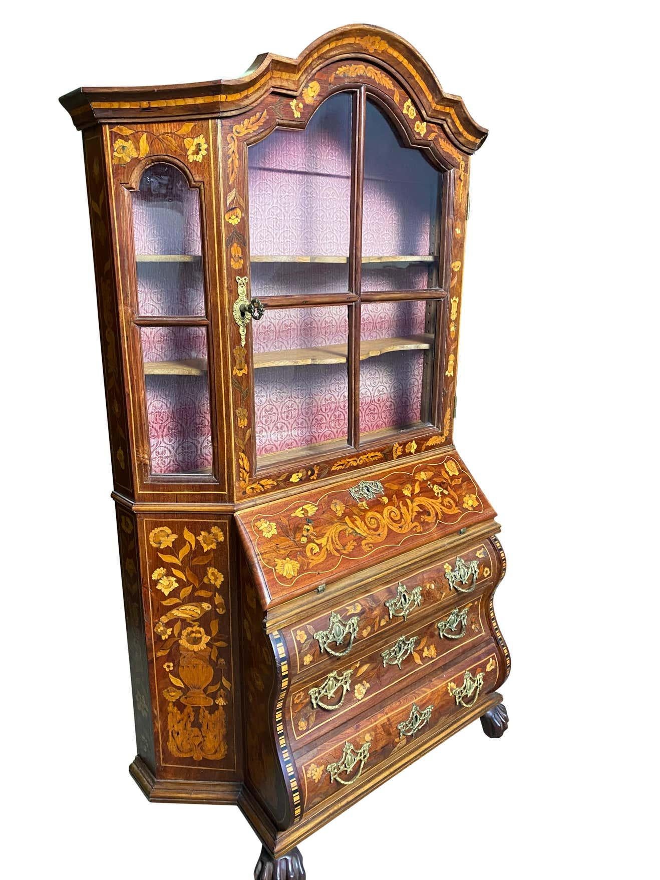 Dutch Walnut Miniature Secretaire Bookcase, 18th Century In Good Condition For Sale In Southall, GB