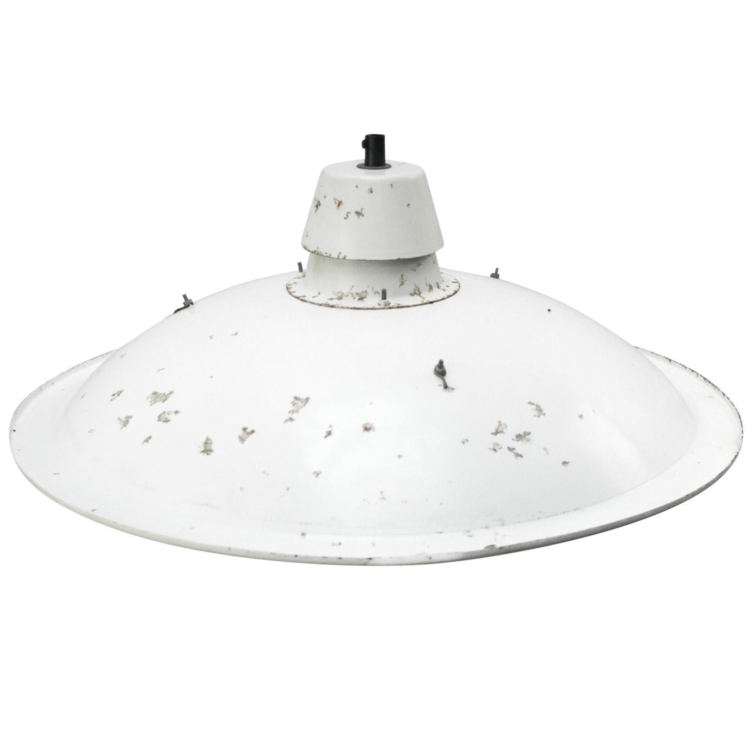 Dutch White Metal Industrial Factory Pendant Lights by Philips, Louis Kalff In Good Condition For Sale In Amsterdam, NL