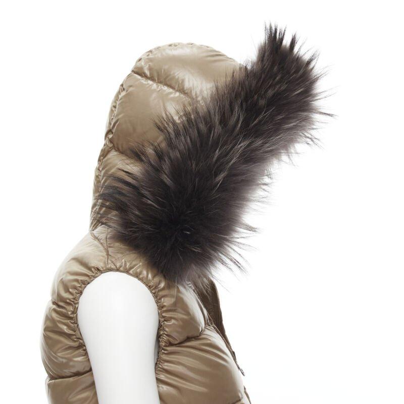 DUVETICA Pure Goose New Down brown fur hood padded vest  jacket  IT38 XS In Excellent Condition In Hong Kong, NT