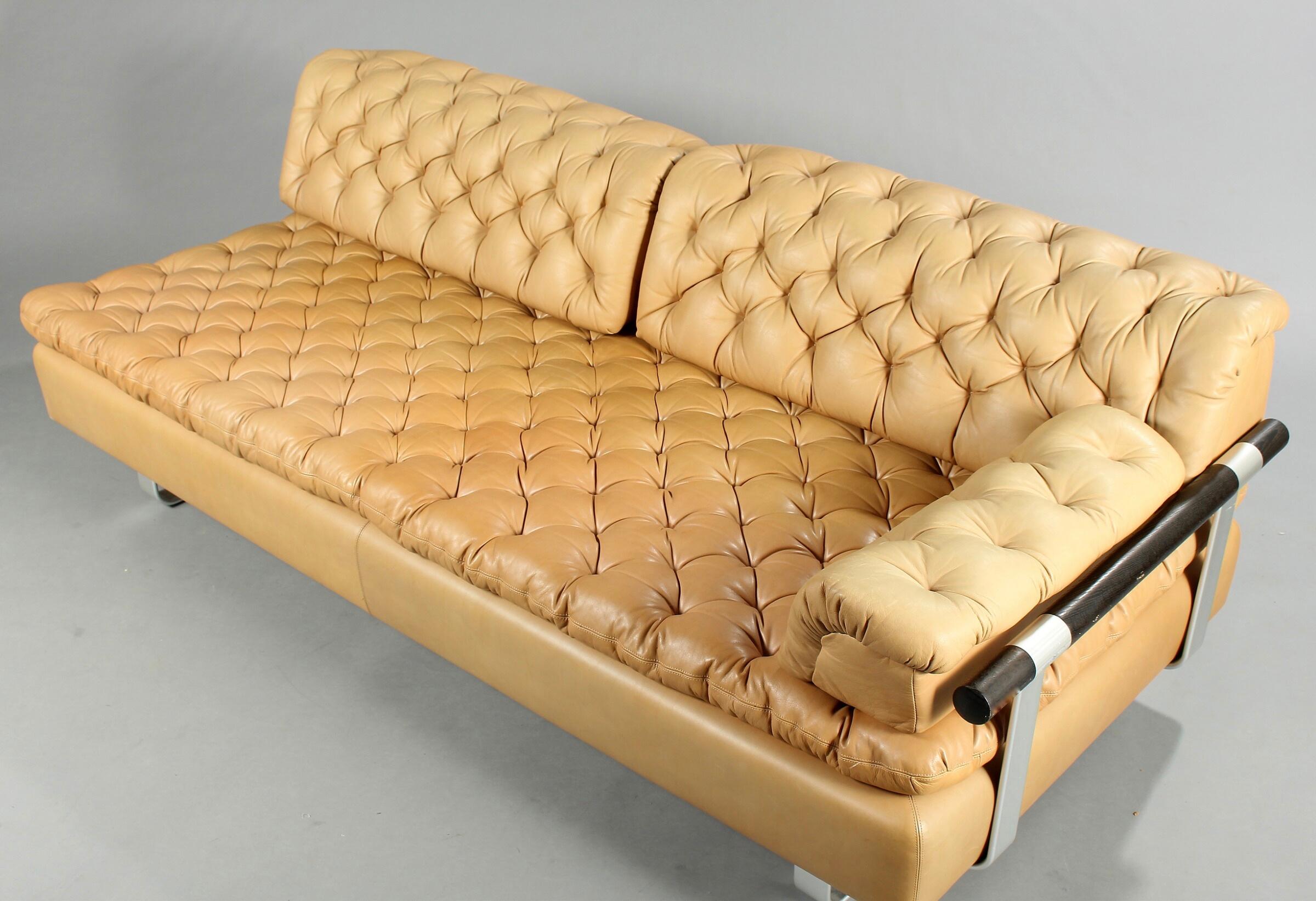 Swedish DUX Daybed Upholstered with Natural Coloured Leather For Sale