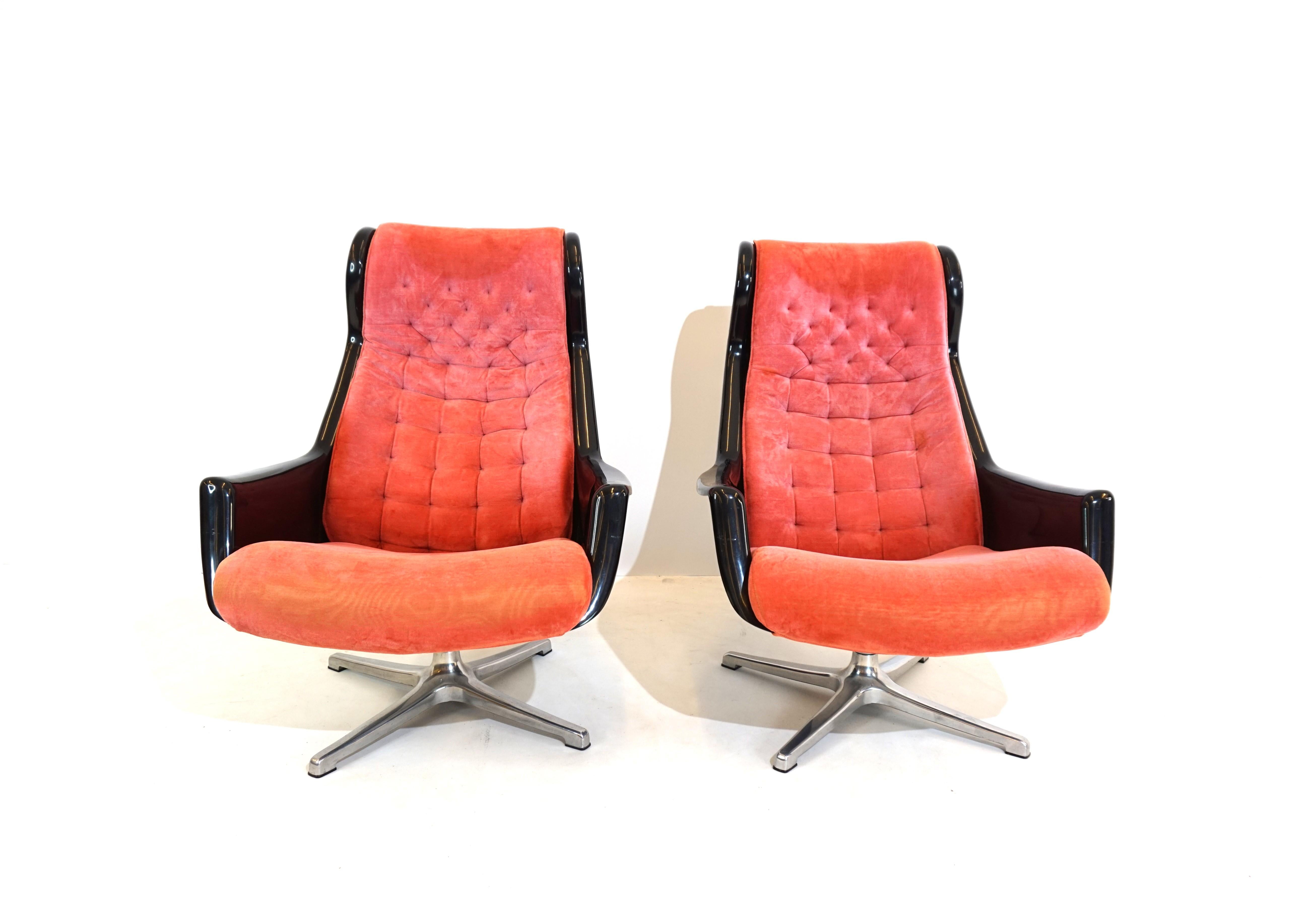 Dux Galaxy set of 2 Space Age armchairs by Alf Svensson & Yngvar Sandström For Sale 12
