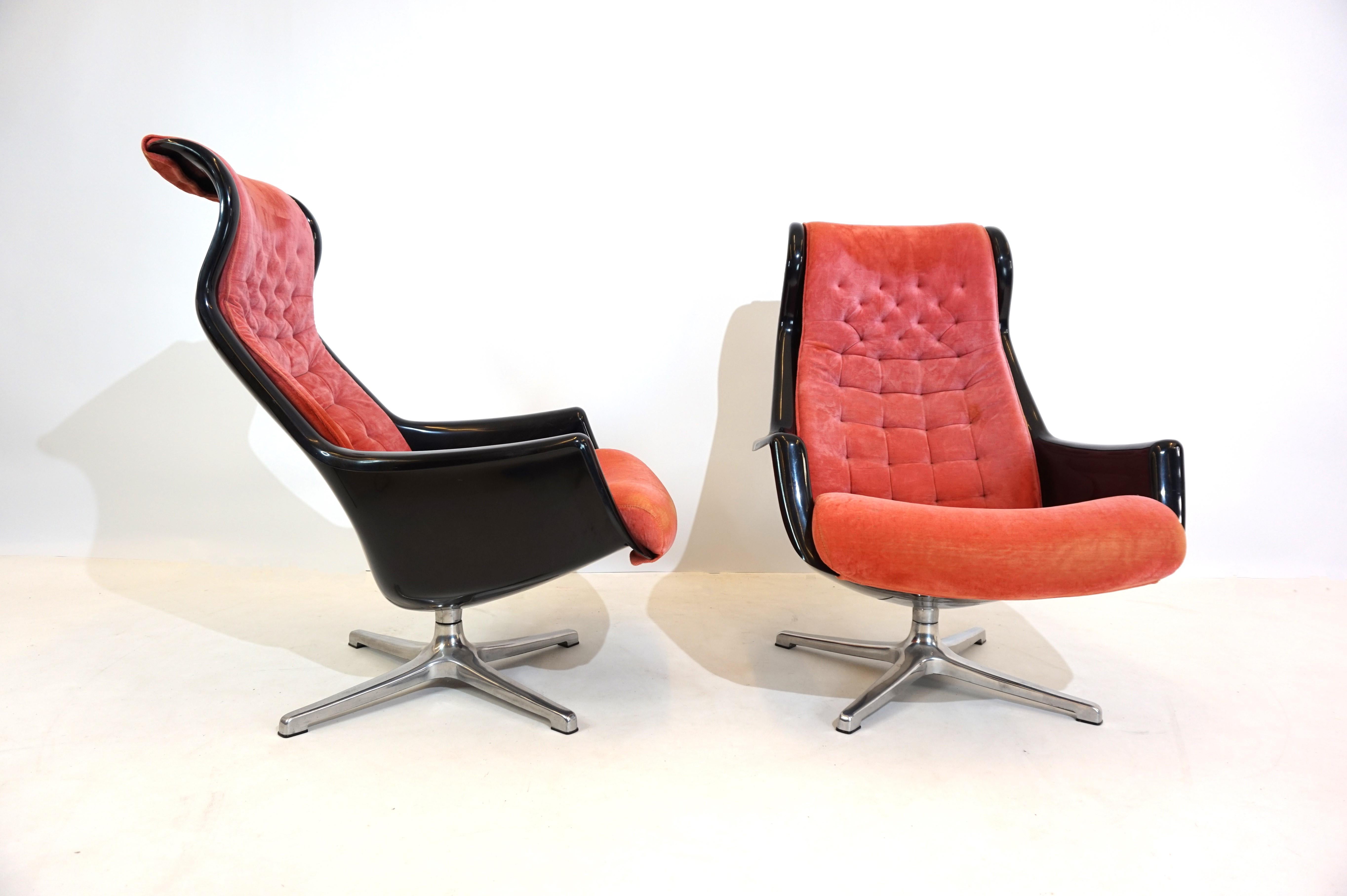 Fabric Dux Galaxy set of 2 Space Age armchairs by Alf Svensson & Yngvar Sandström For Sale