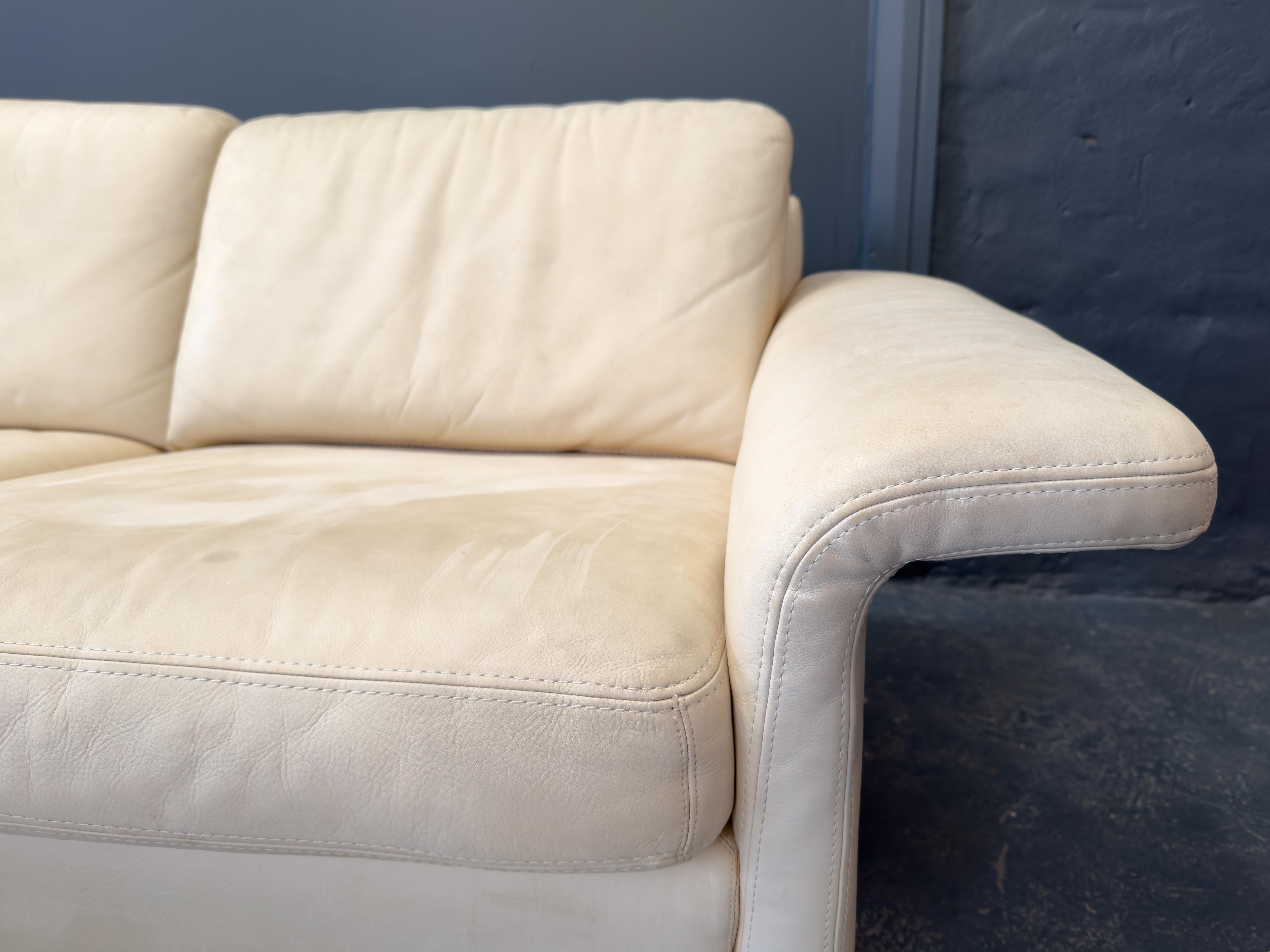 Canapé d'angle modulable en cuir Dux en vente 3