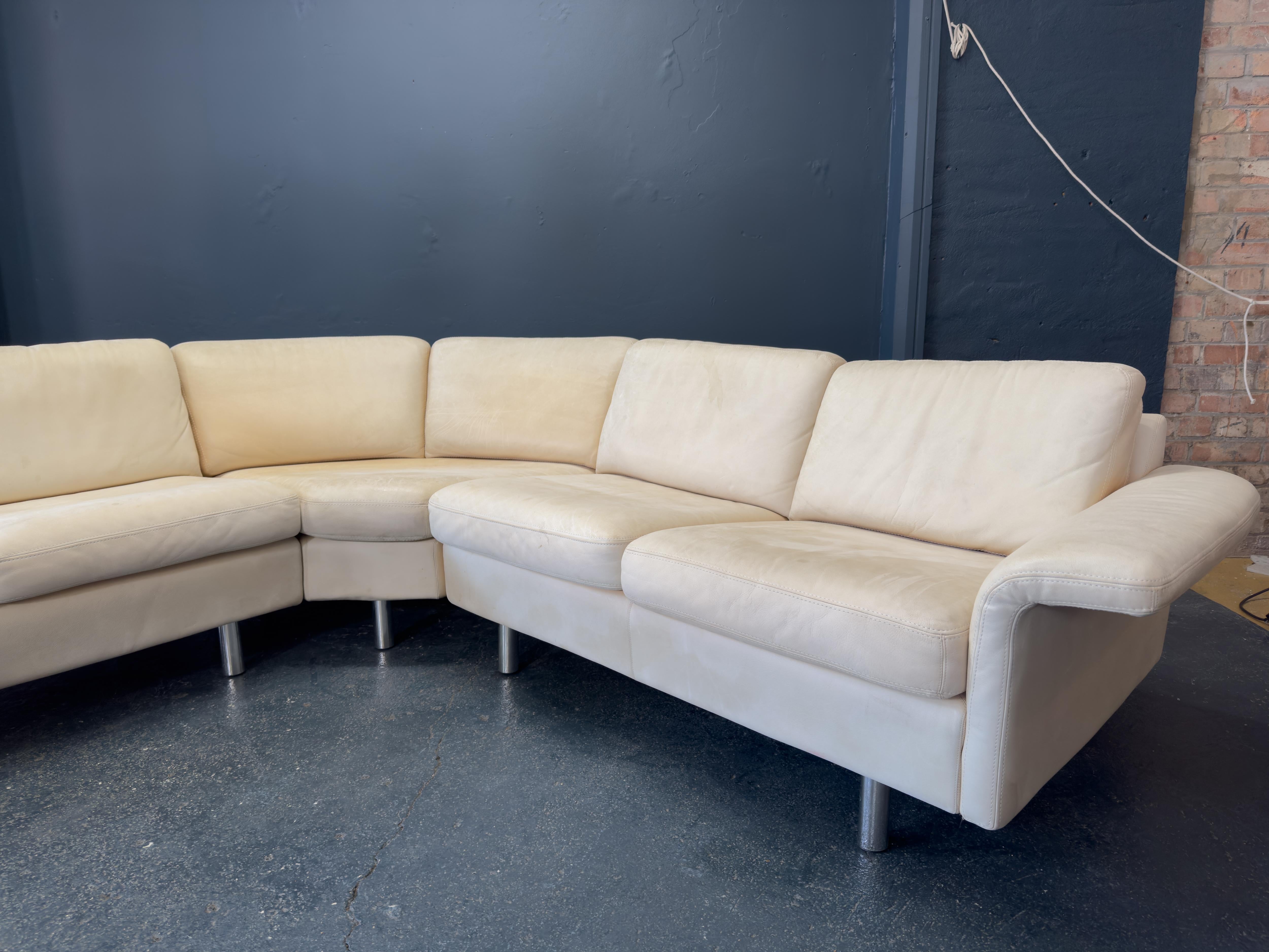 20ième siècle Canapé d'angle modulable en cuir Dux en vente
