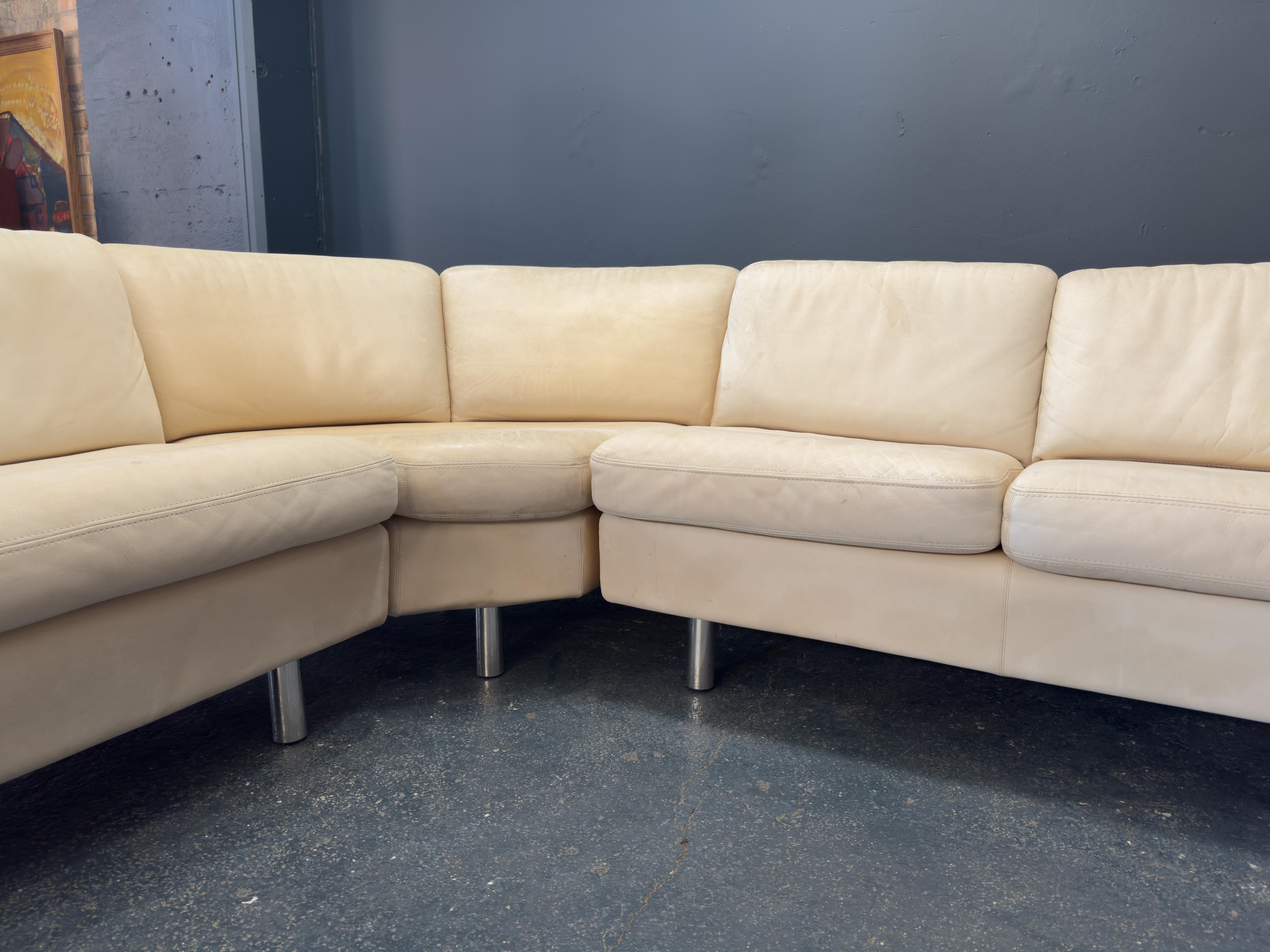 Canapé d'angle modulable en cuir Dux en vente 1