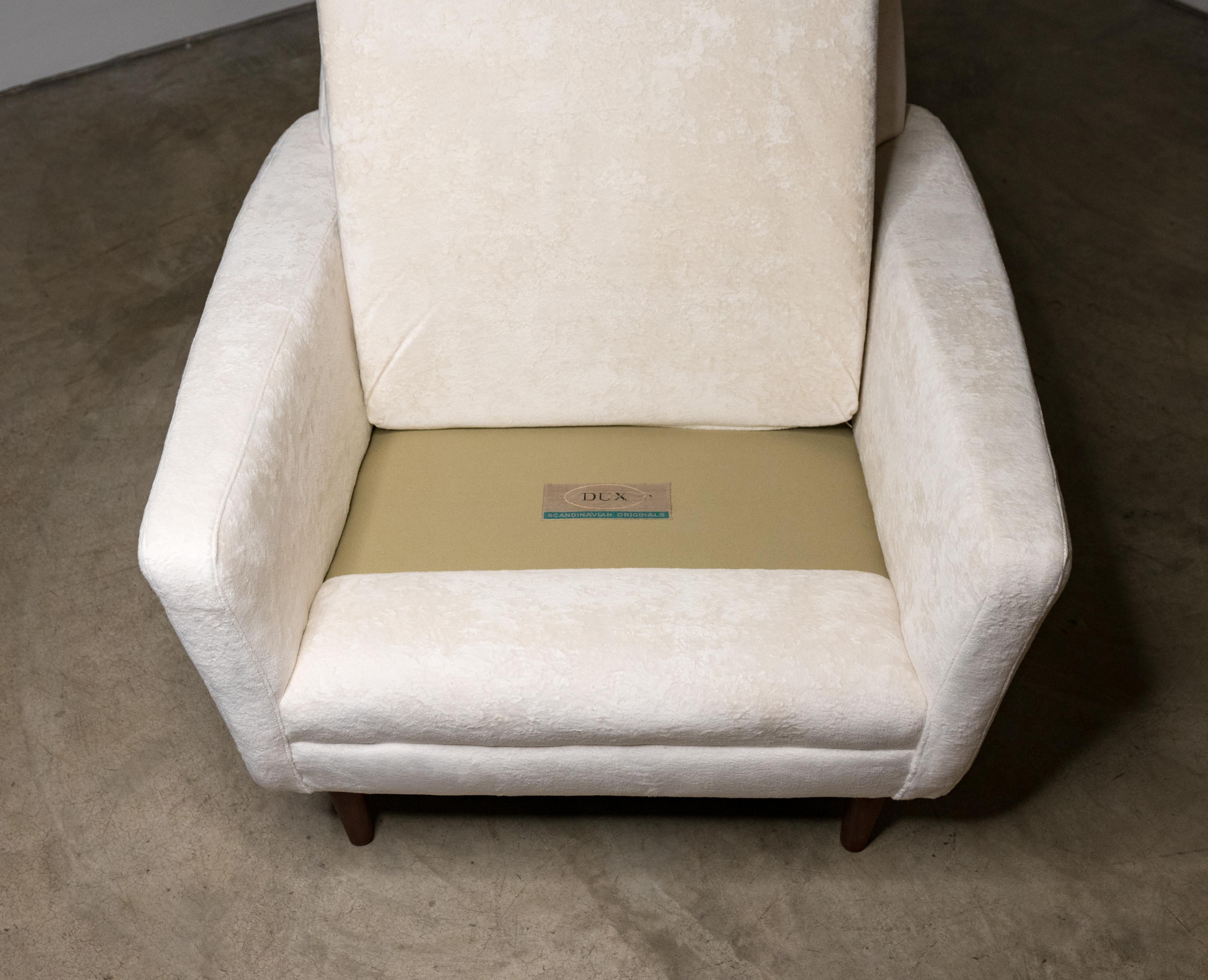 DUX Lounge Chair 9