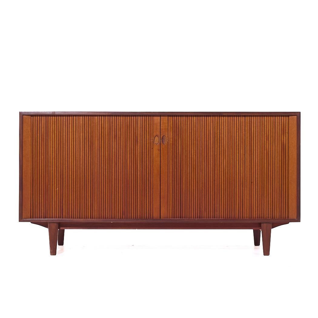 Dux Mid Century Walnut Tambour Door Credenza and Hutch In Good Condition For Sale In Countryside, IL
