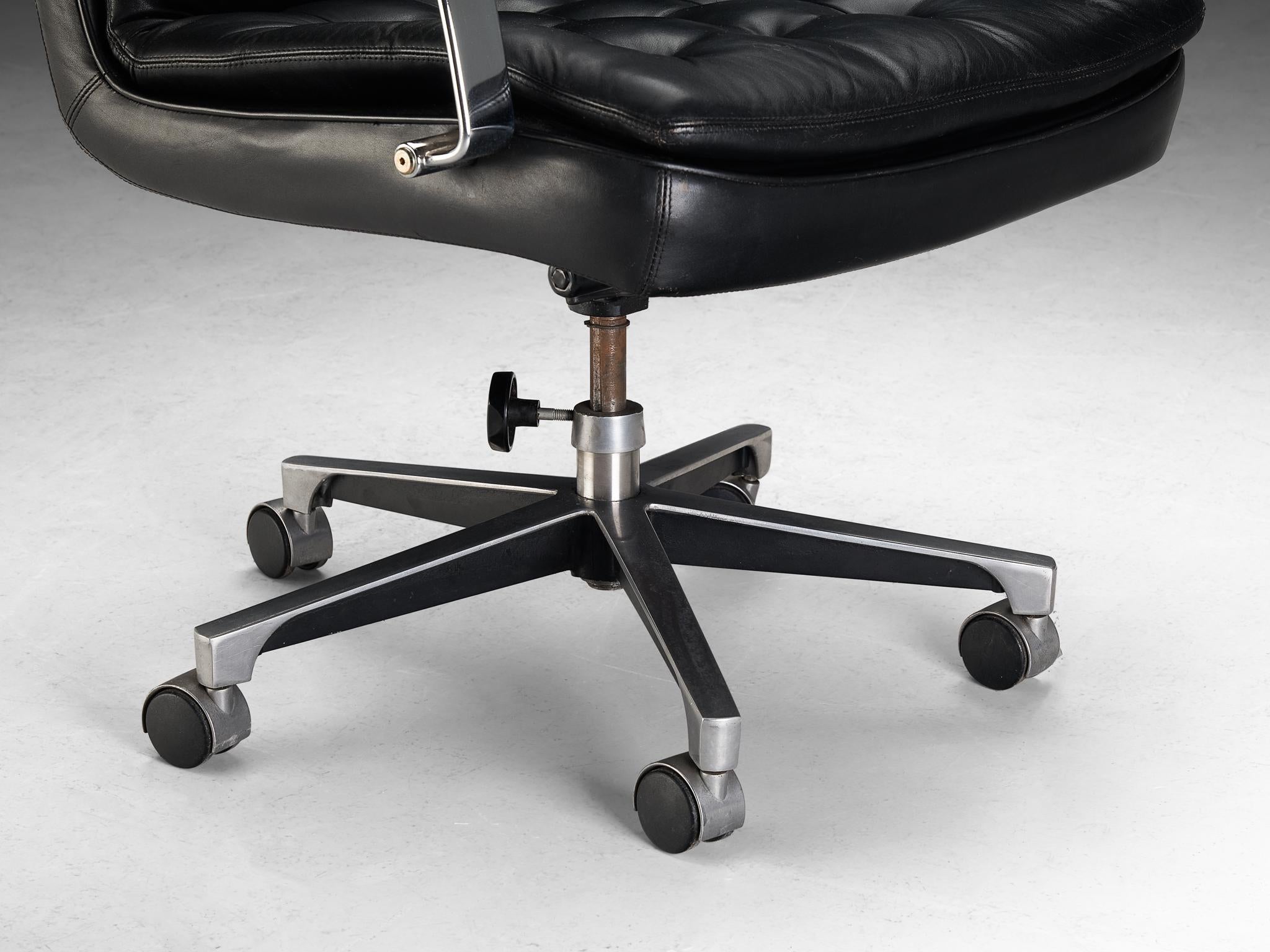 Dux of Sweden Office Chair in Black Leather and Chrome-plated Steel  In Good Condition For Sale In Waalwijk, NL