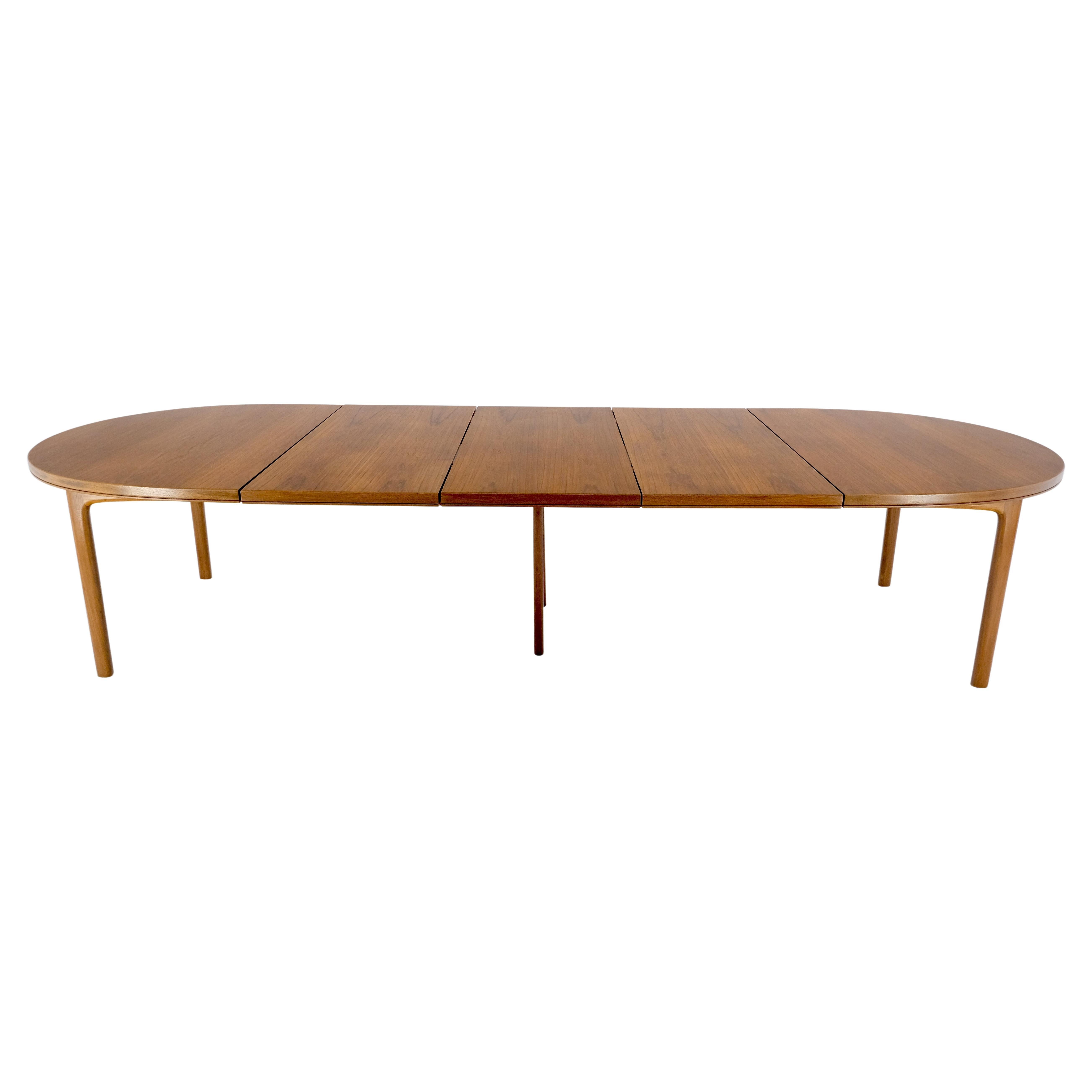 Dux of Sweden Table de salle à manger danoise ovale en noyer avec 3 battants d'une longueur totale de 135