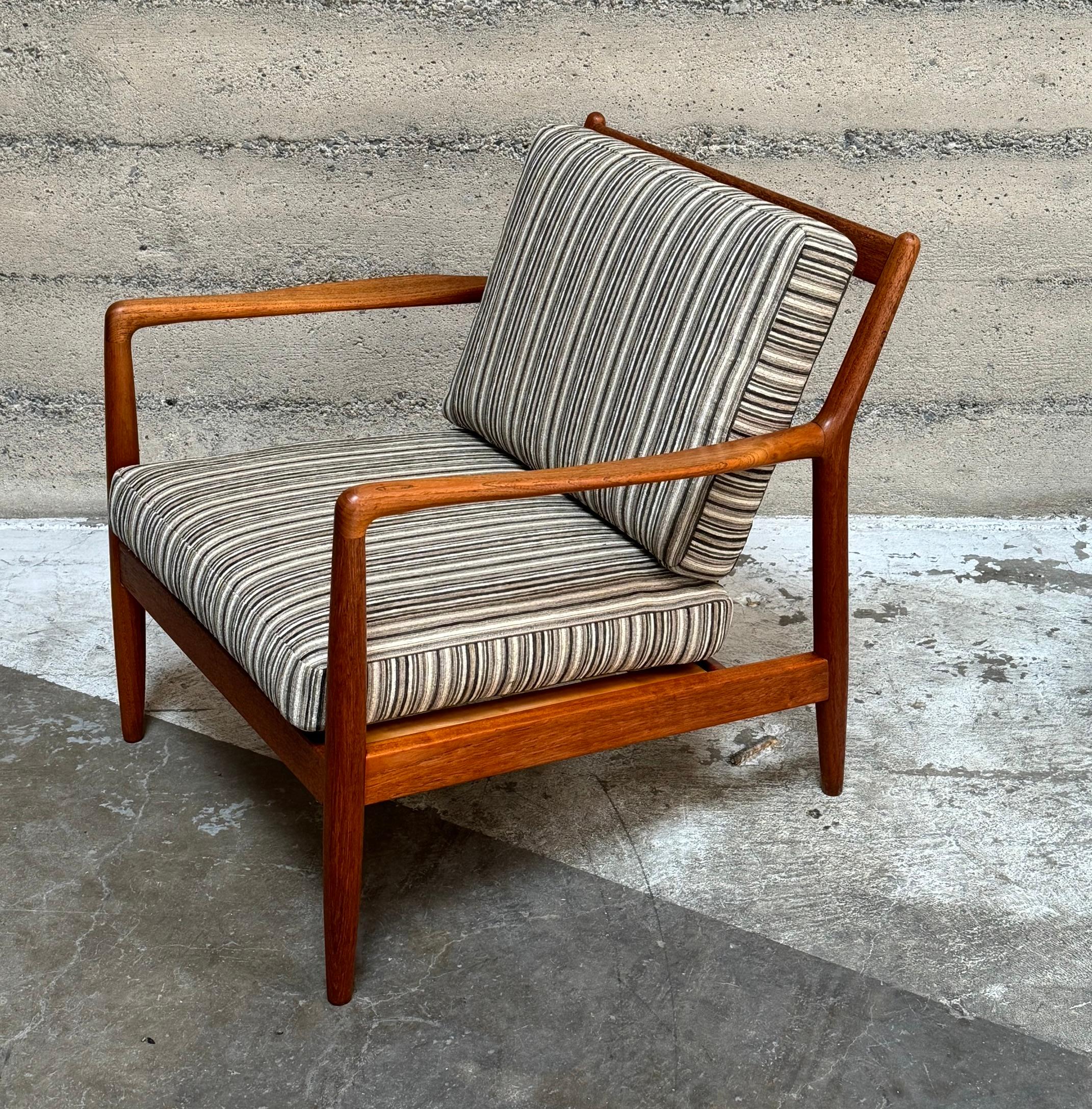 dux chair