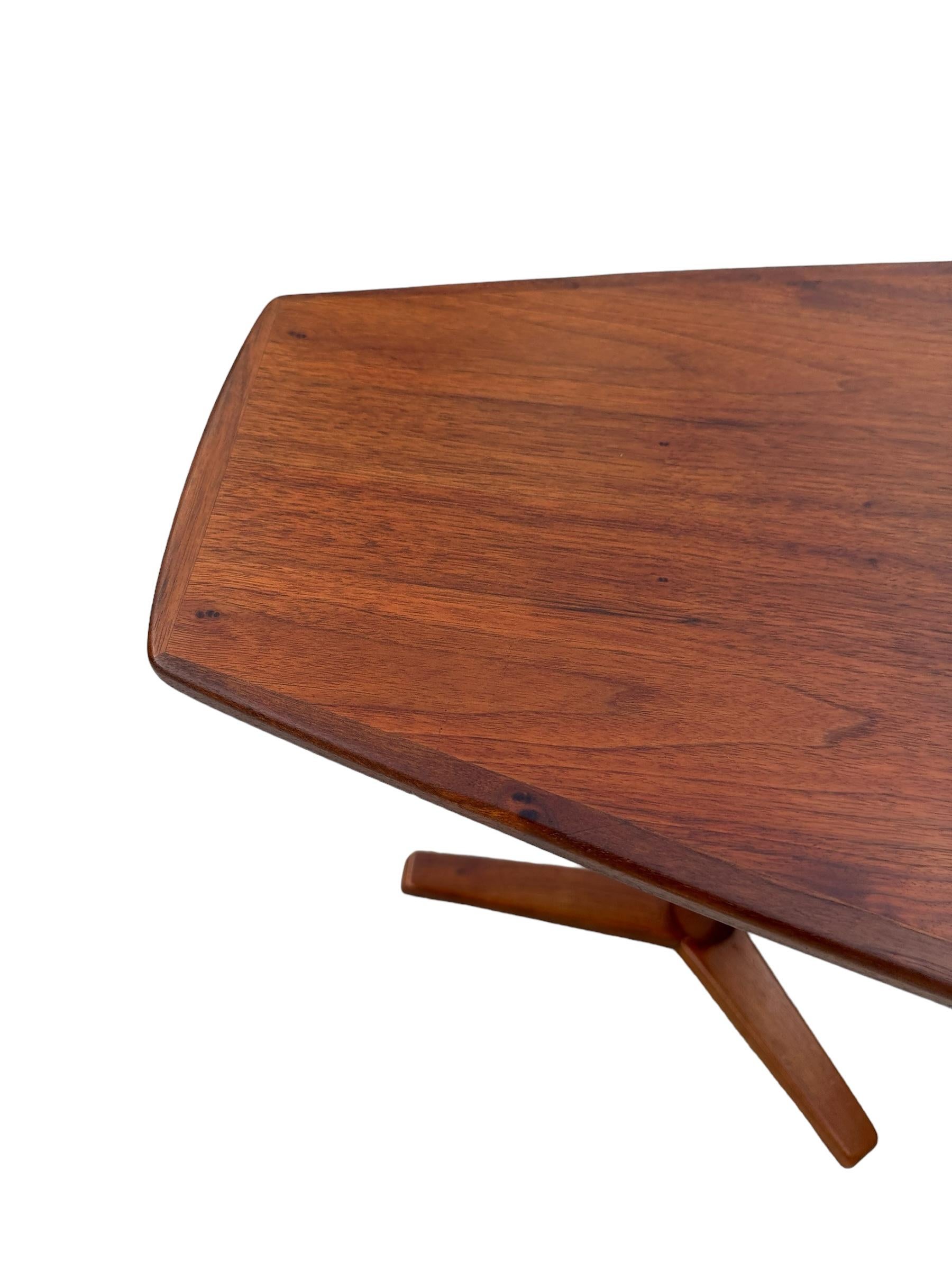 DUX of Sweden Teak Side Table of Unique Form For Sale 2