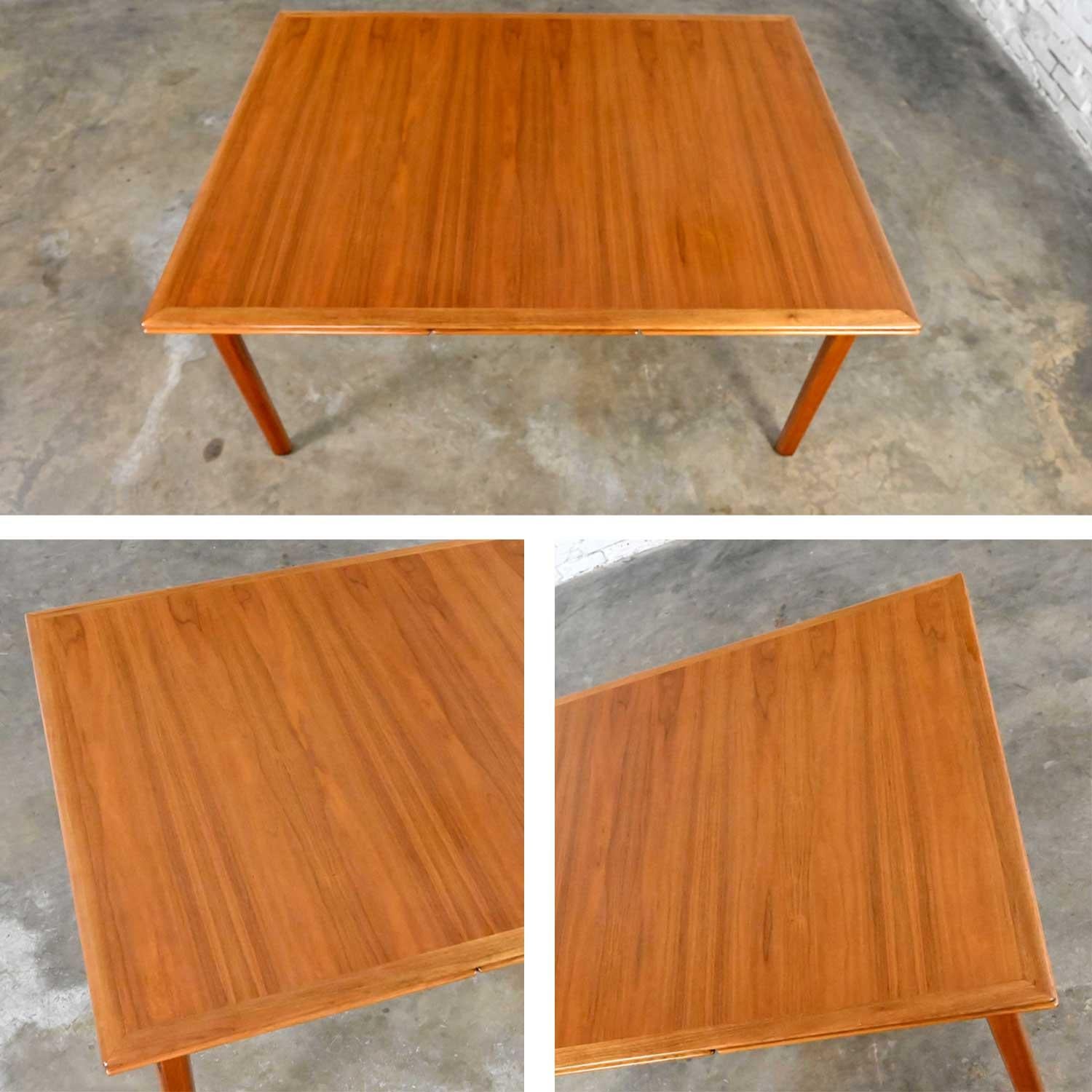 DUX Scandinavian Modern Teak Draw Leaf Extending Dining Table by Folke Ohlsson For Sale 5