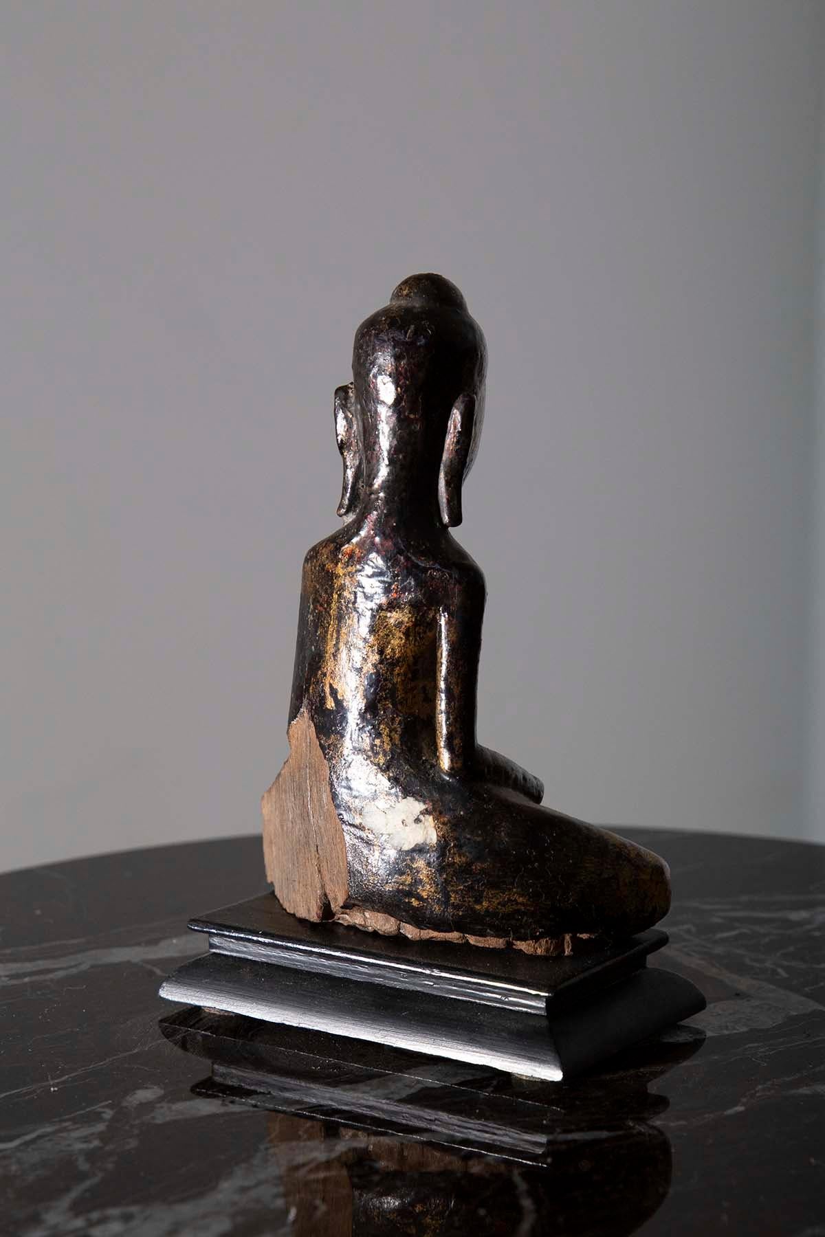Statue de Bouddha de la méditation Dvaravati en Thaïlande ancienne en vente 1