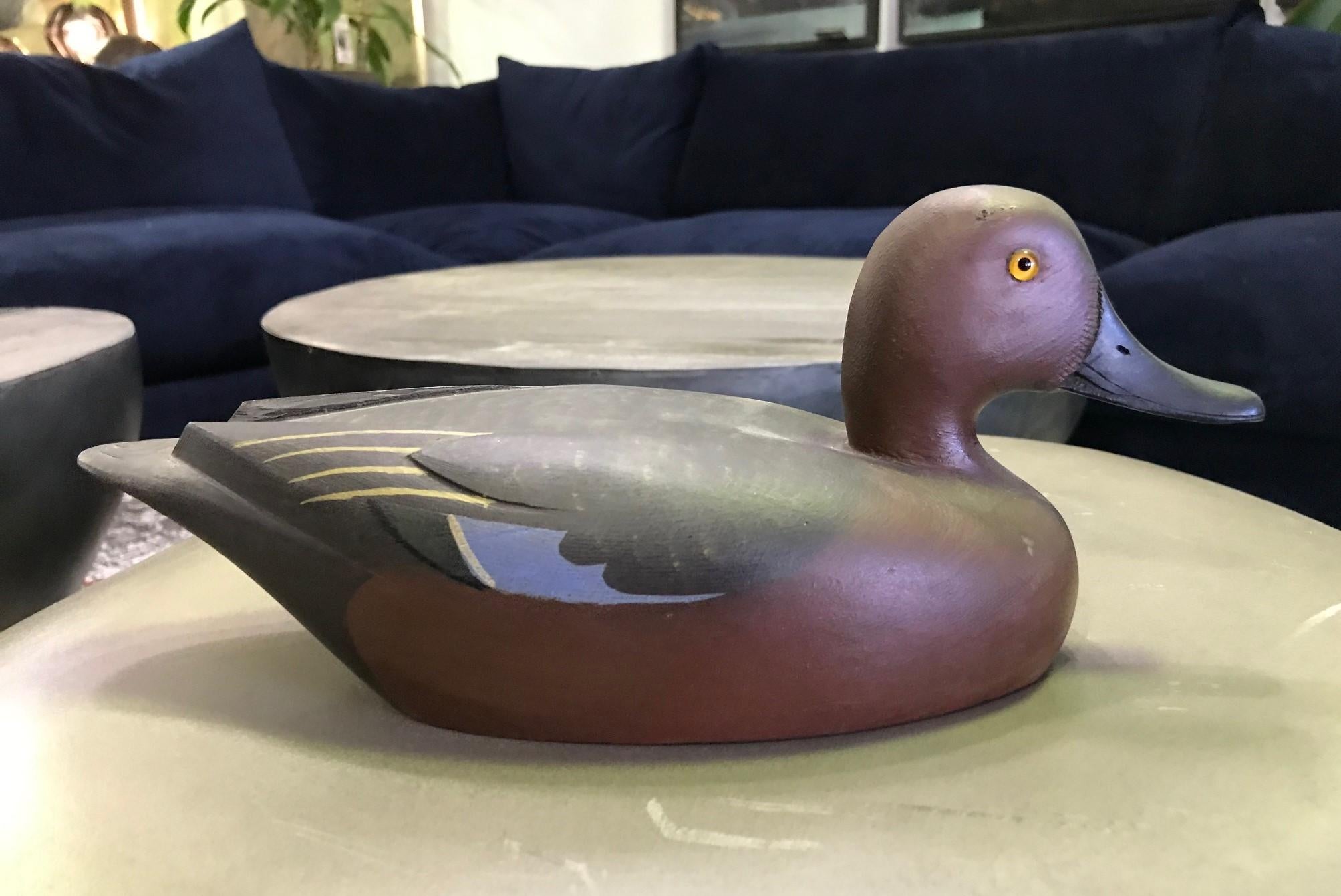 D. A. Nichol Señuelo de pato de madera tallada a mano, macho Cerceta canela Arte popular en venta
